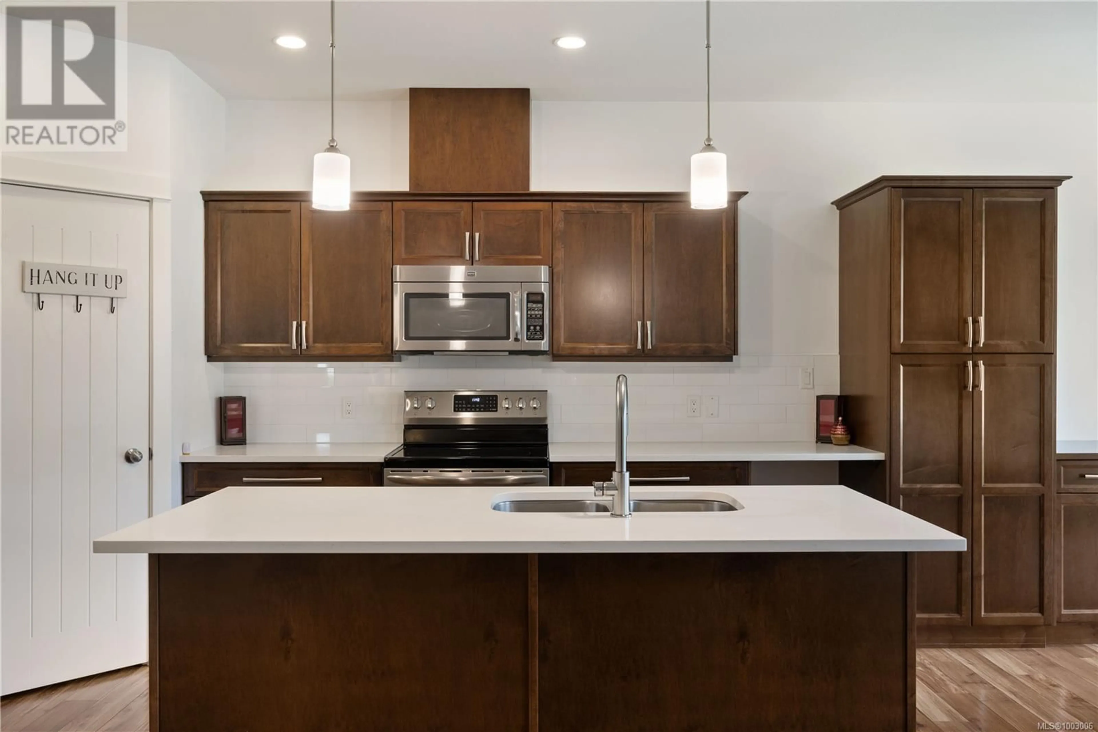 Open concept kitchen, unknown for 3651 VERMONT PLACE, Campbell River British Columbia V9H1V3