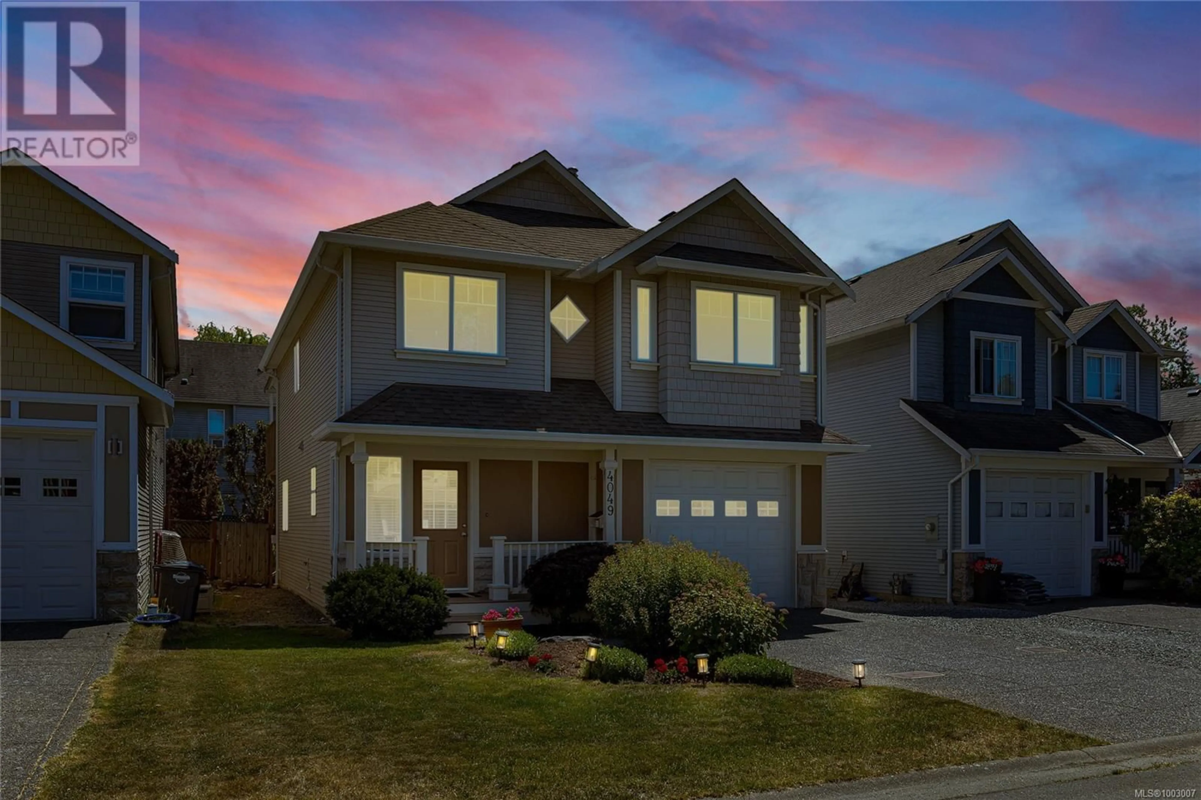 Home with vinyl exterior material, street for 4049 WILLOWBROOK PLACE, Saanich British Columbia V8Z7W9
