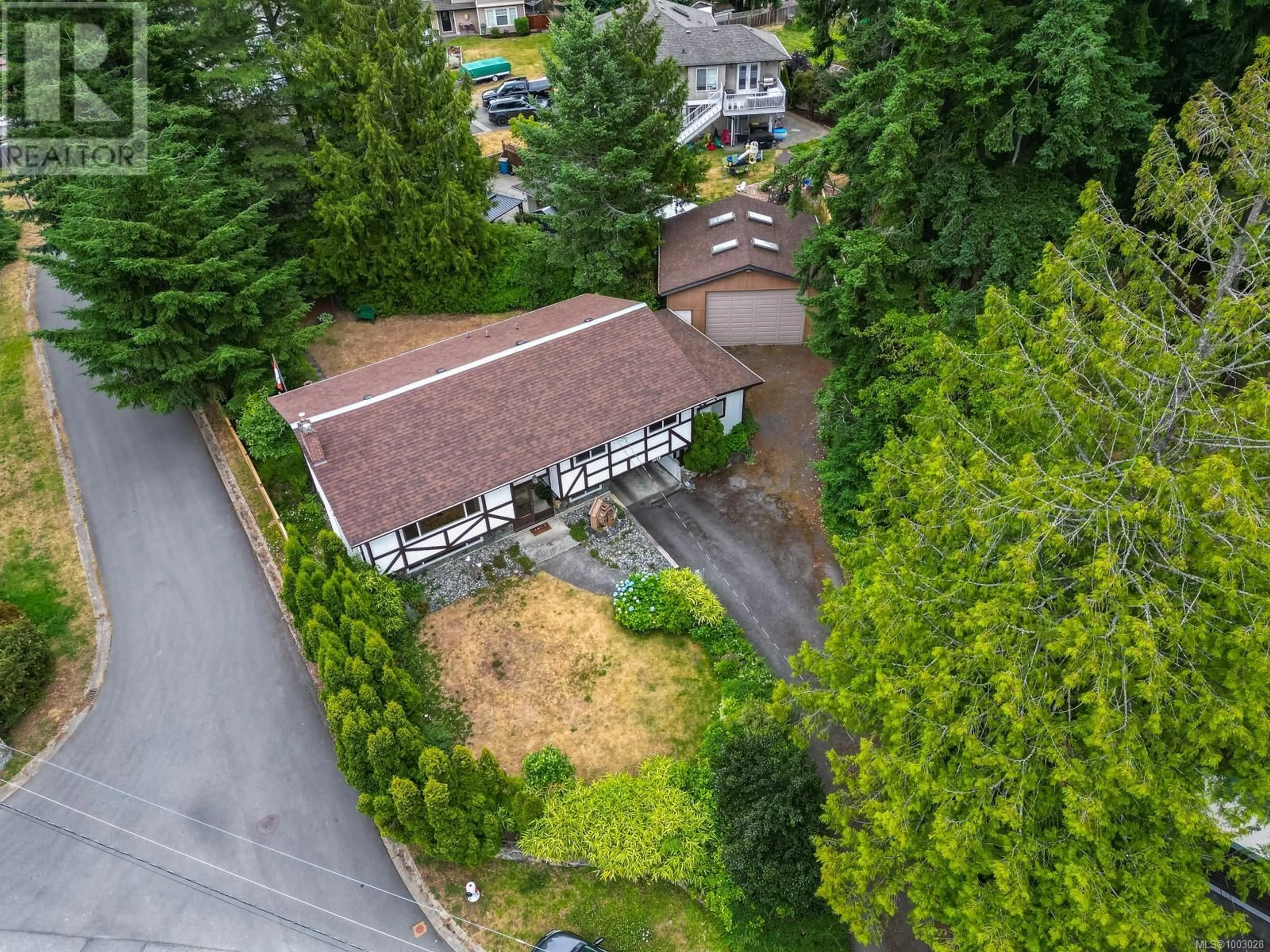 A pic from outside/outdoor area/front of a property/back of a property/a pic from drone, street for 3129 CARRAN ROAD, Colwood British Columbia V9C2K5