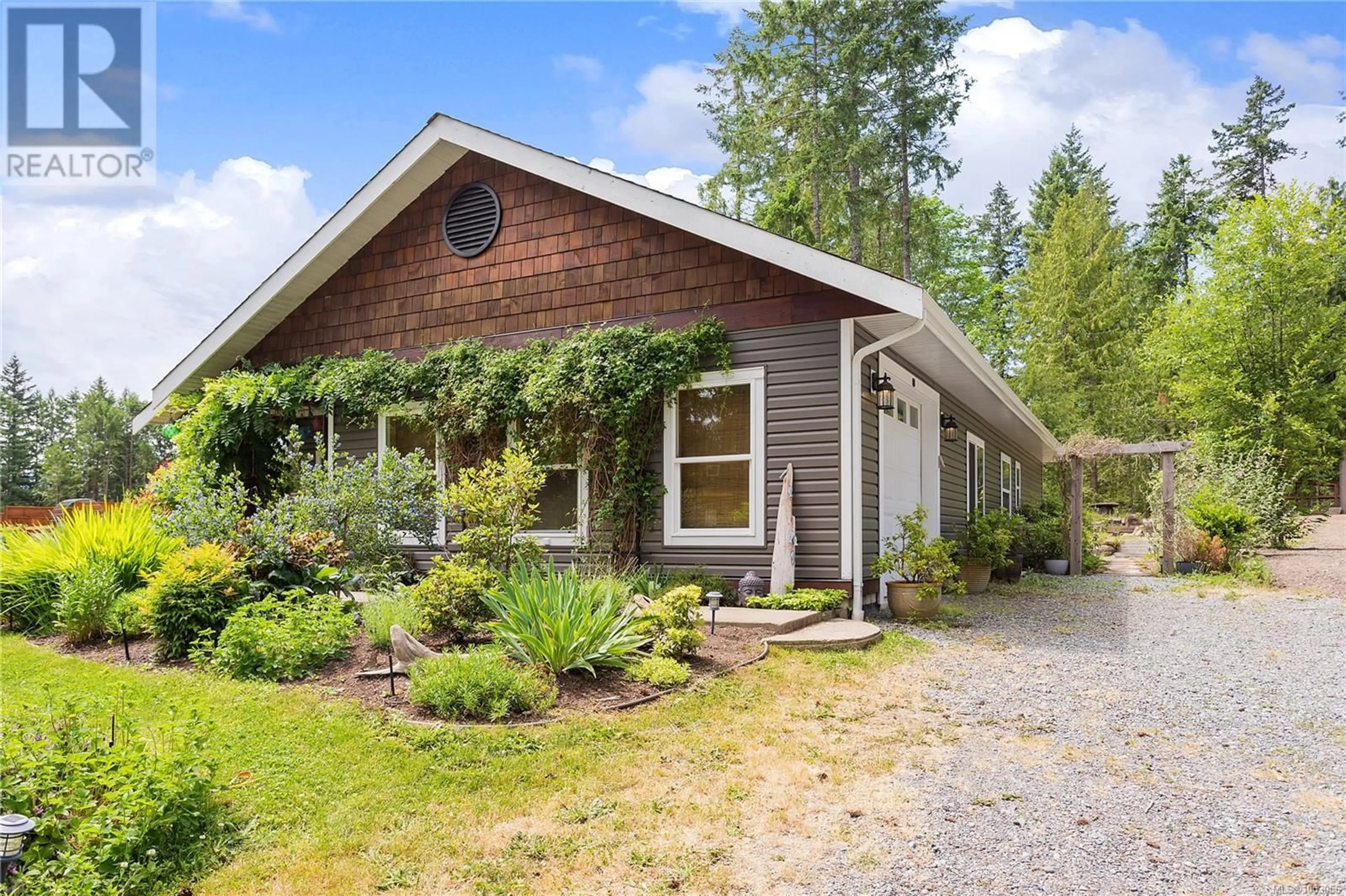 Home with vinyl exterior material, street for 2175 WARING ROAD, Nanaimo British Columbia V9X1T7