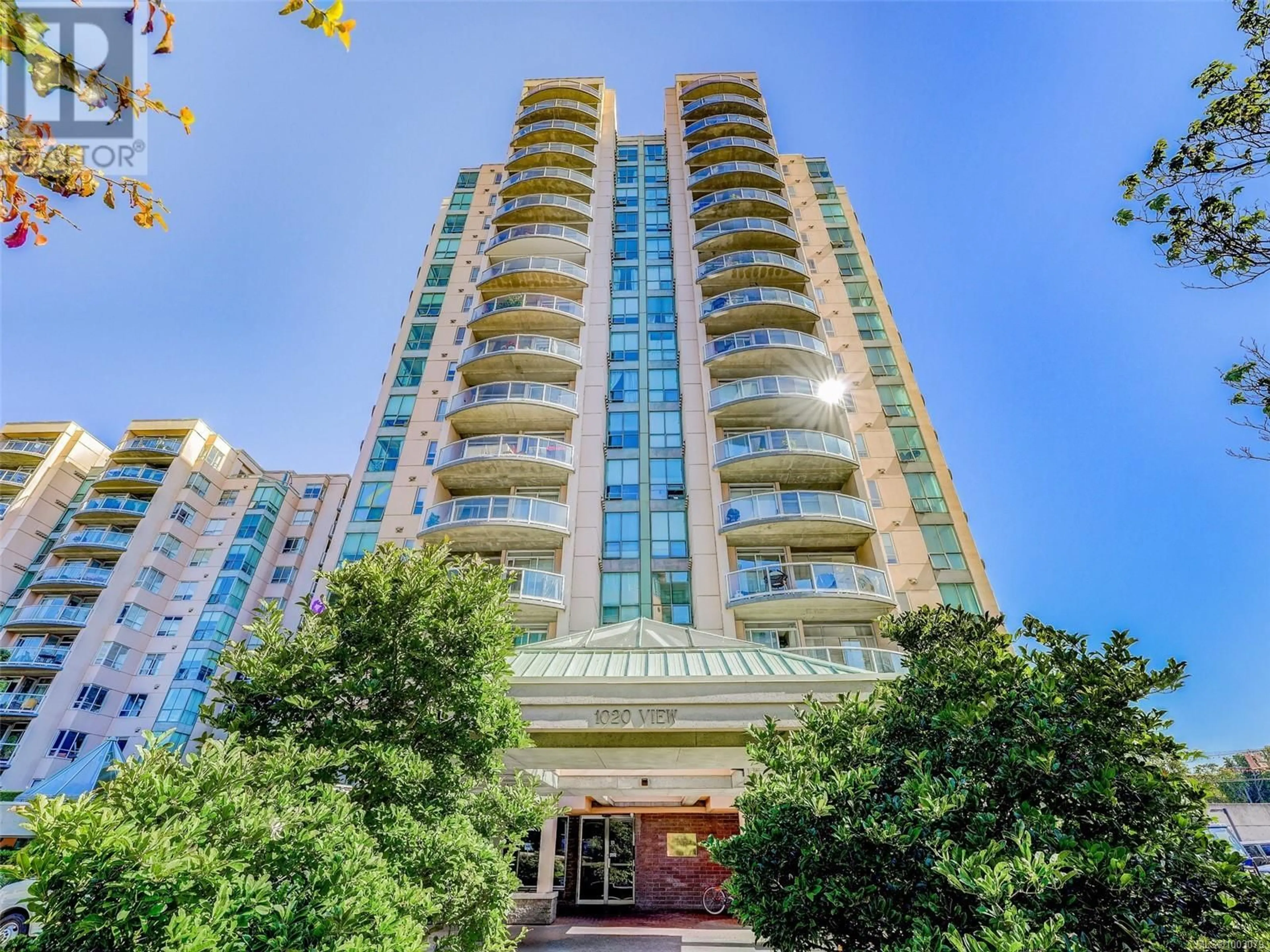 Indoor foyer for 804 - 1020 VIEW STREET, Victoria British Columbia V8V4Y4