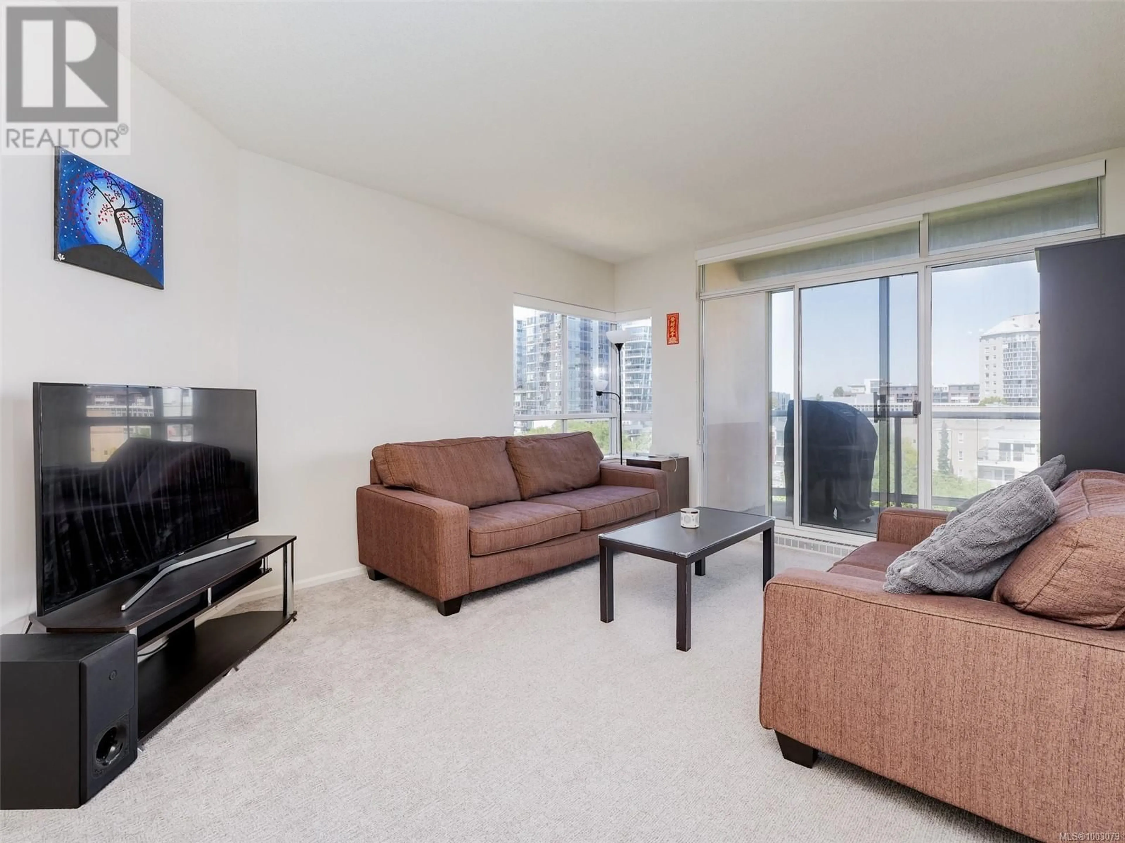 Living room with furniture, unknown for 804 - 1020 VIEW STREET, Victoria British Columbia V8V4Y4