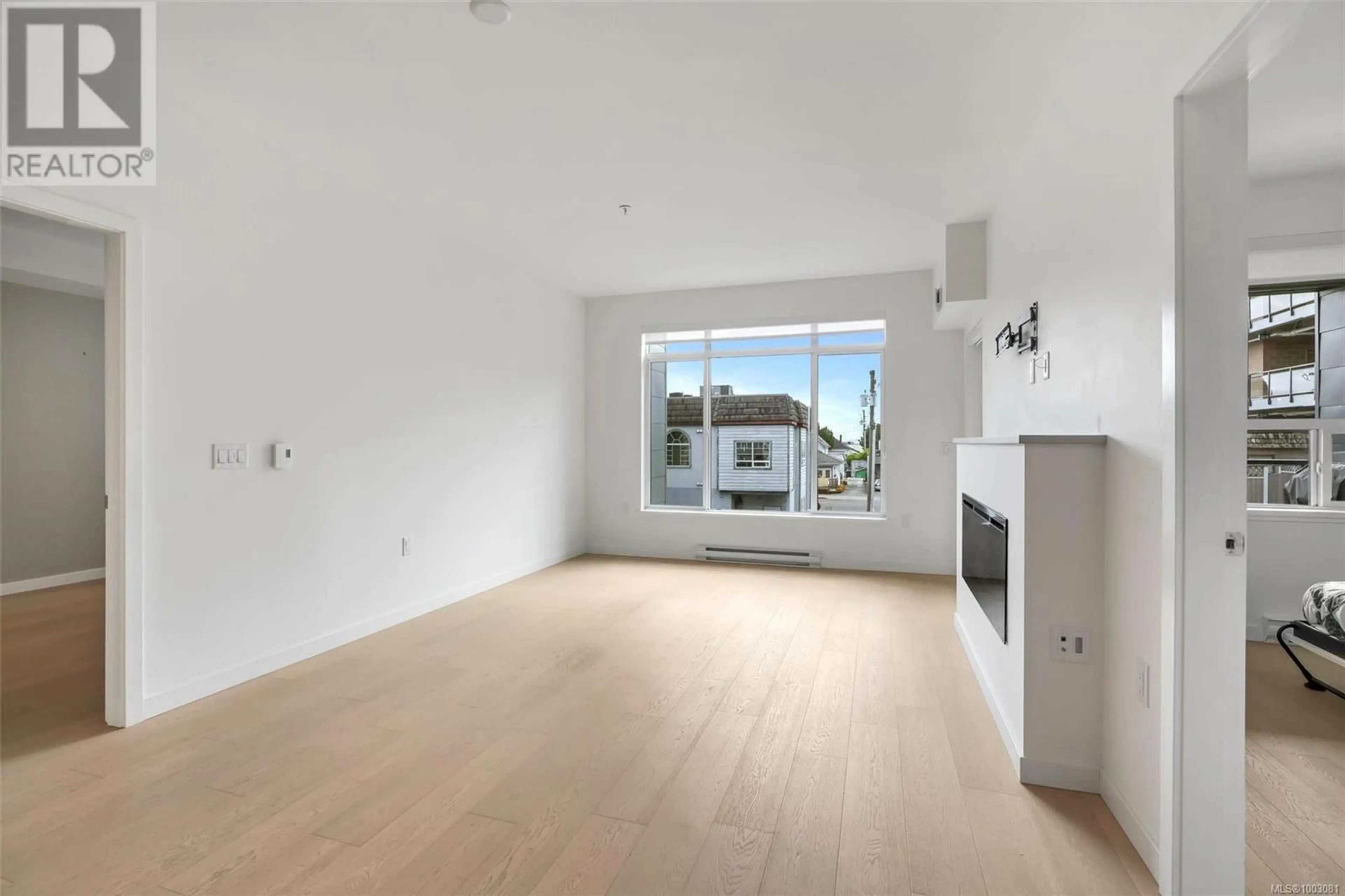 A pic of a room for 302 - 9775 FOURTH STREET, Sidney British Columbia V8L2Z8