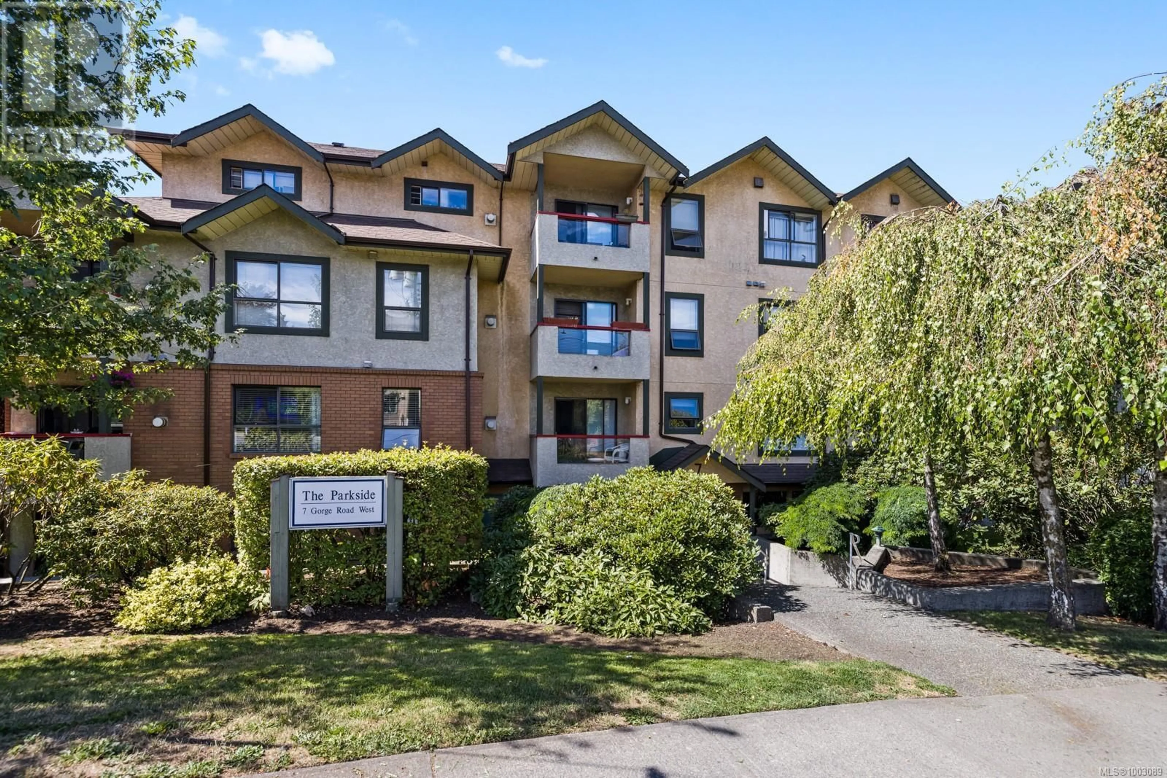 Unknown for 207 - 7 GORGE ROAD WEST, Saanich British Columbia V9A1L9