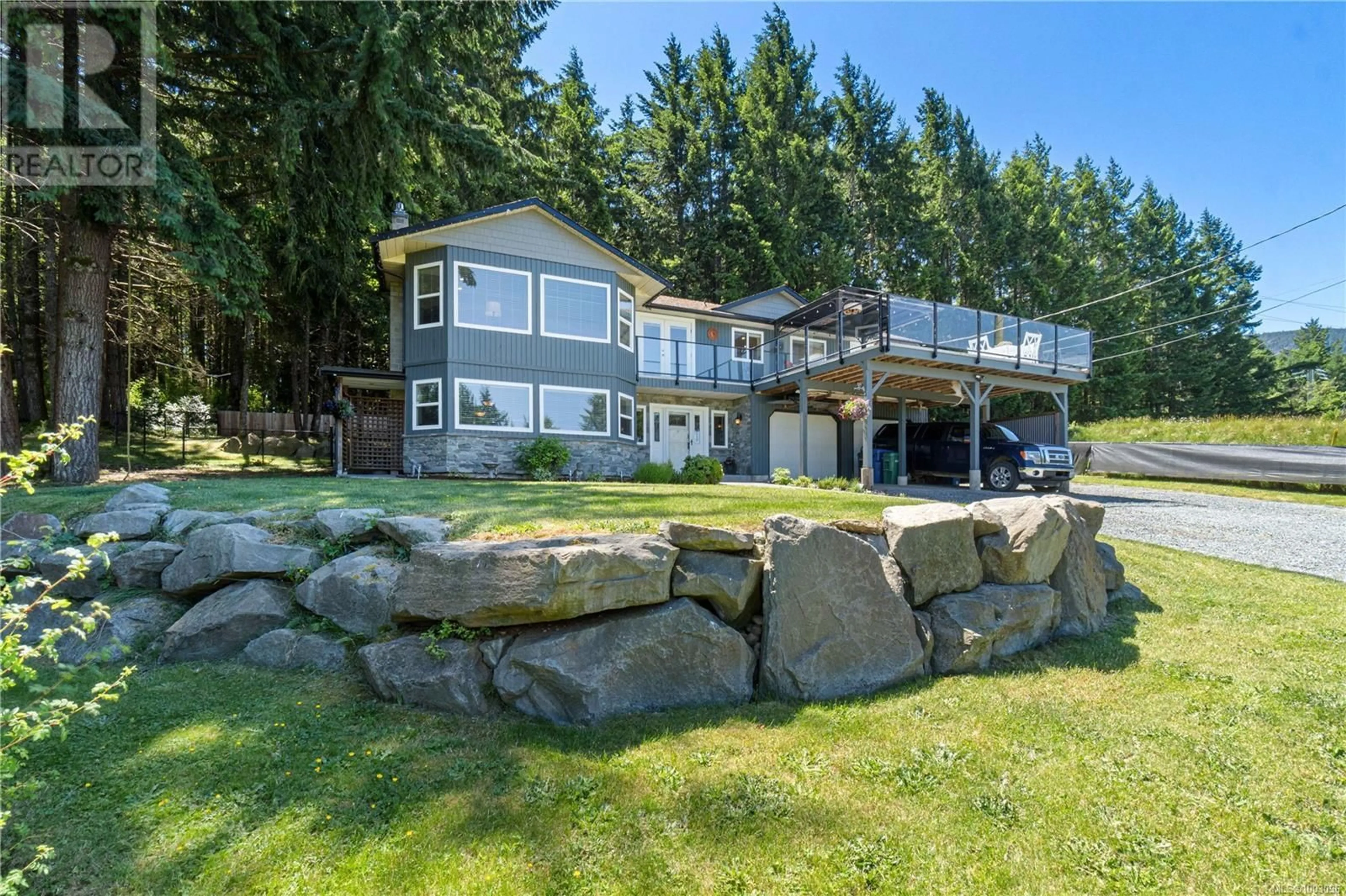 A pic from outside/outdoor area/front of a property/back of a property/a pic from drone, water/lake/river/ocean view for 2701 JINGLE POT ROAD, Nanaimo British Columbia V9R6W5