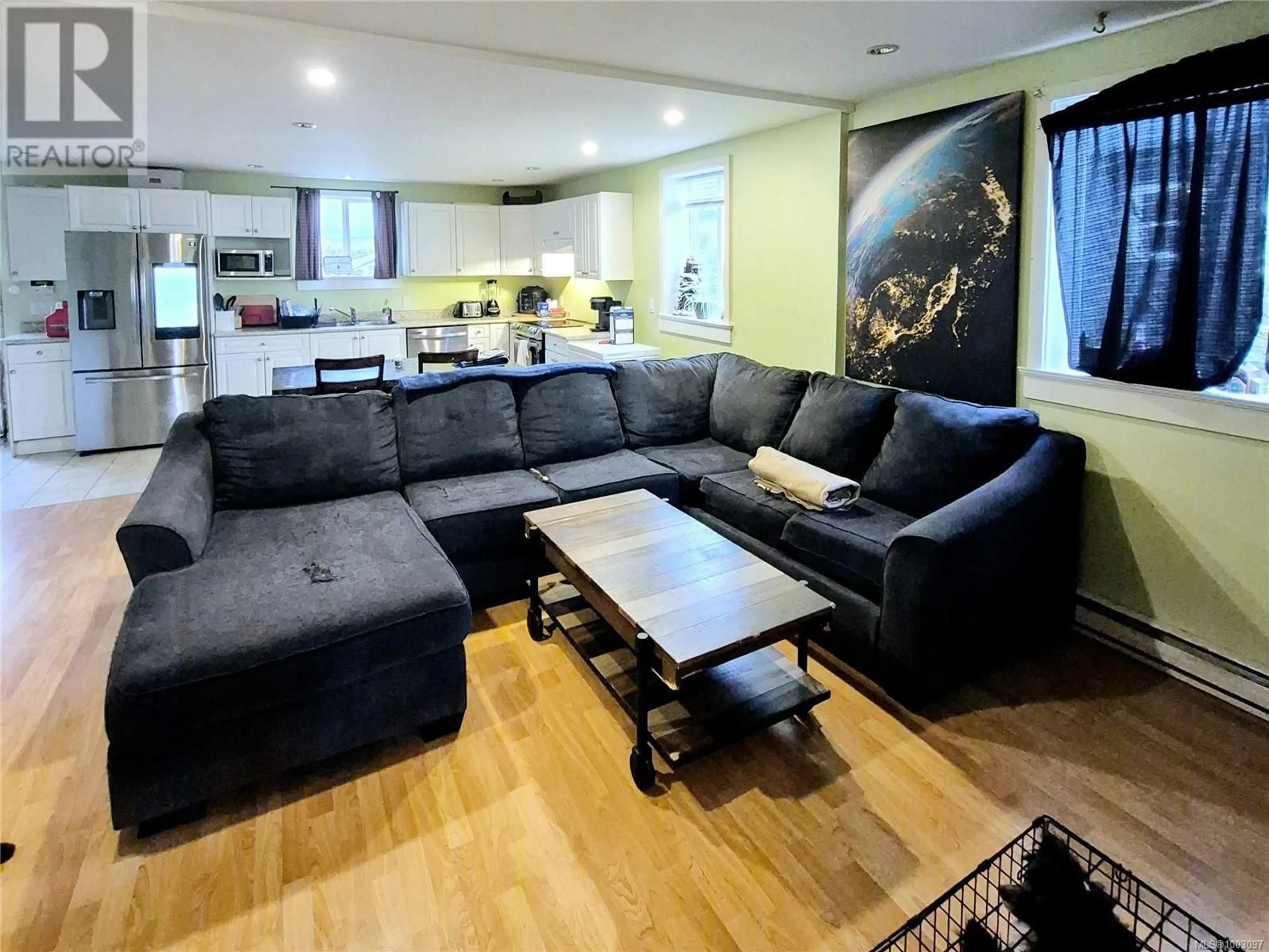 Living room with furniture, unknown for 610 NICOL STREET, Nanaimo British Columbia V9R4T9