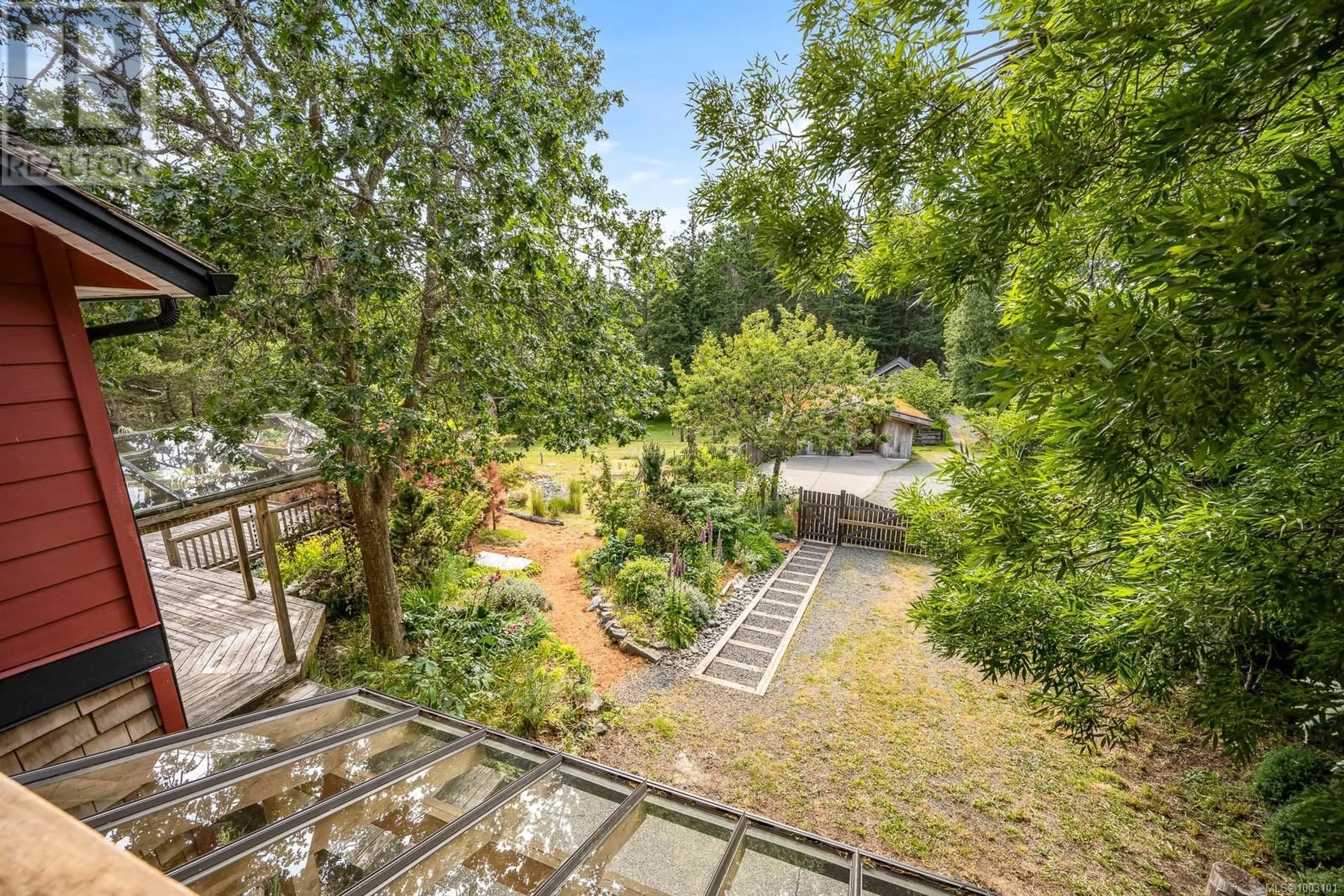 A pic from outside/outdoor area/front of a property/back of a property/a pic from drone, forest/trees view for 332 KING ROAD, Comox British Columbia V9M3L8