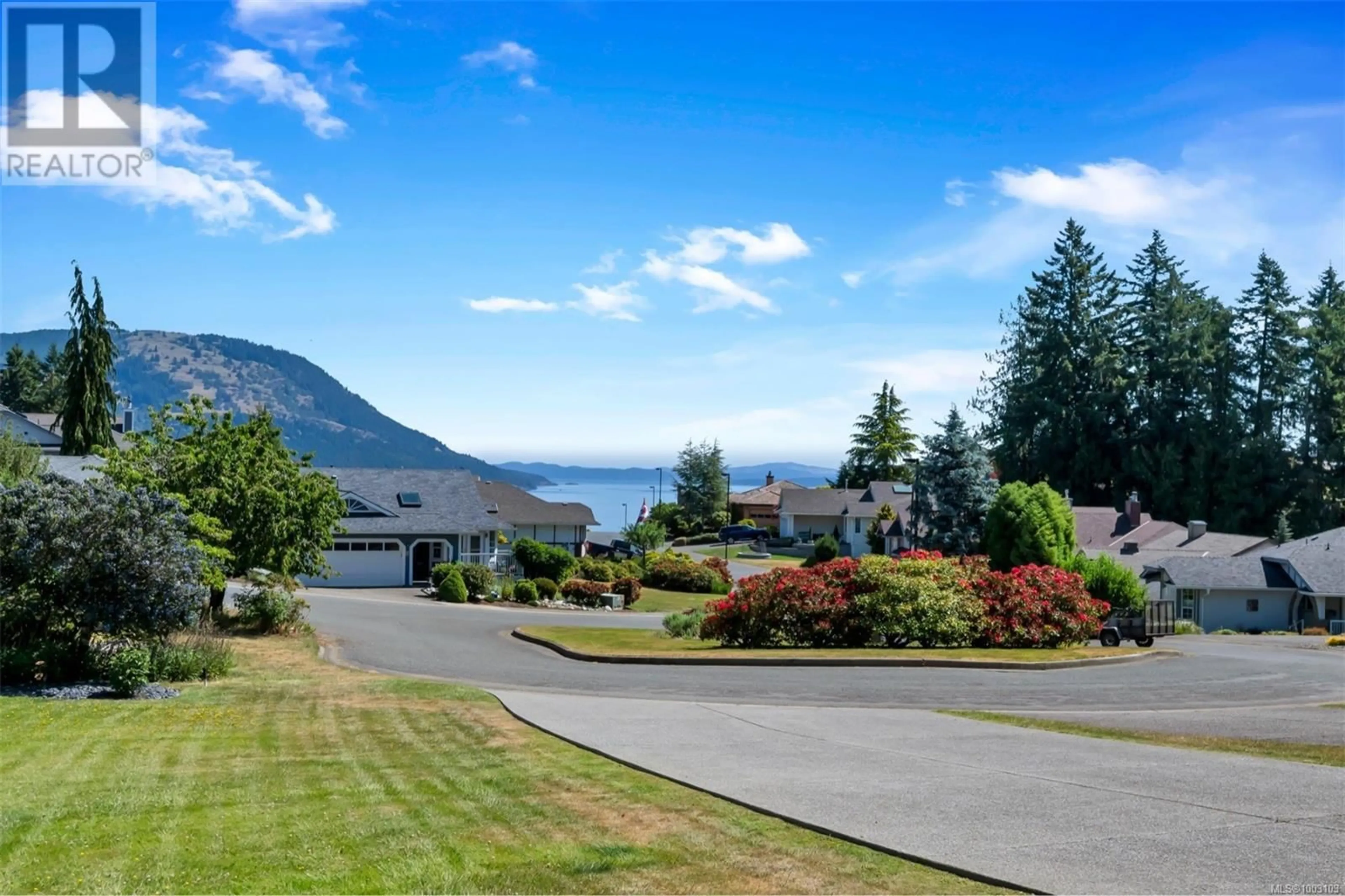 A pic from outside/outdoor area/front of a property/back of a property/a pic from drone, water/lake/river/ocean view for 3597 ARBUTUS DRIVE NORTH, Cobble Hill British Columbia V0R1L1