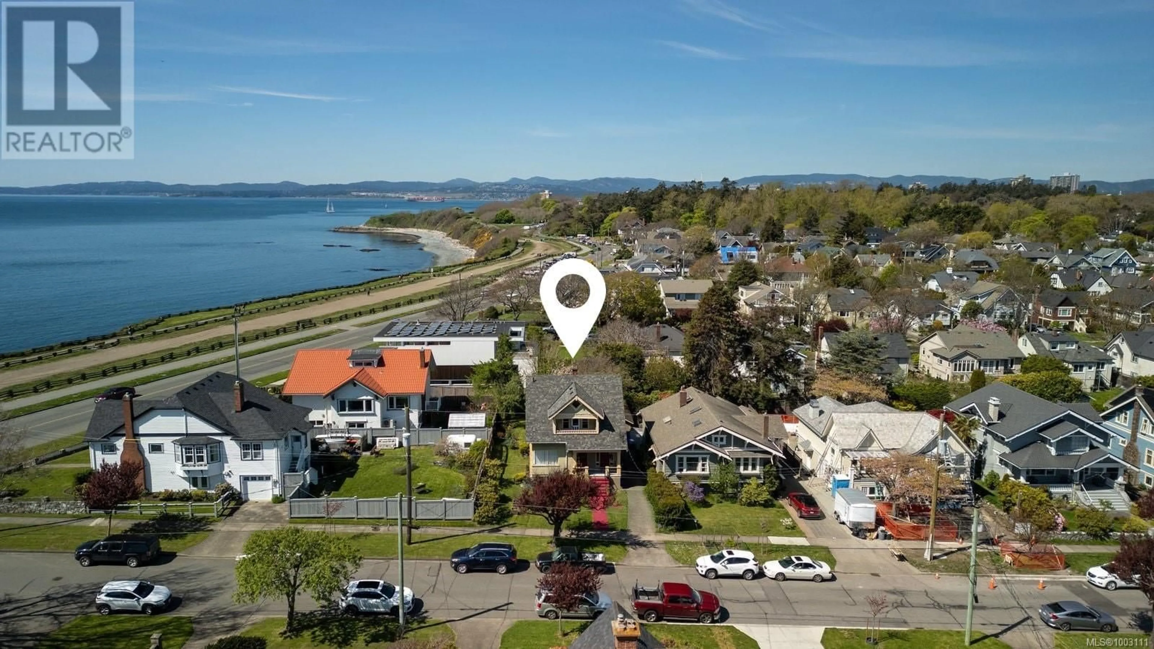 A pic from outside/outdoor area/front of a property/back of a property/a pic from drone, water/lake/river/ocean view for 16 HOWE STREET, Victoria British Columbia V8V4K3