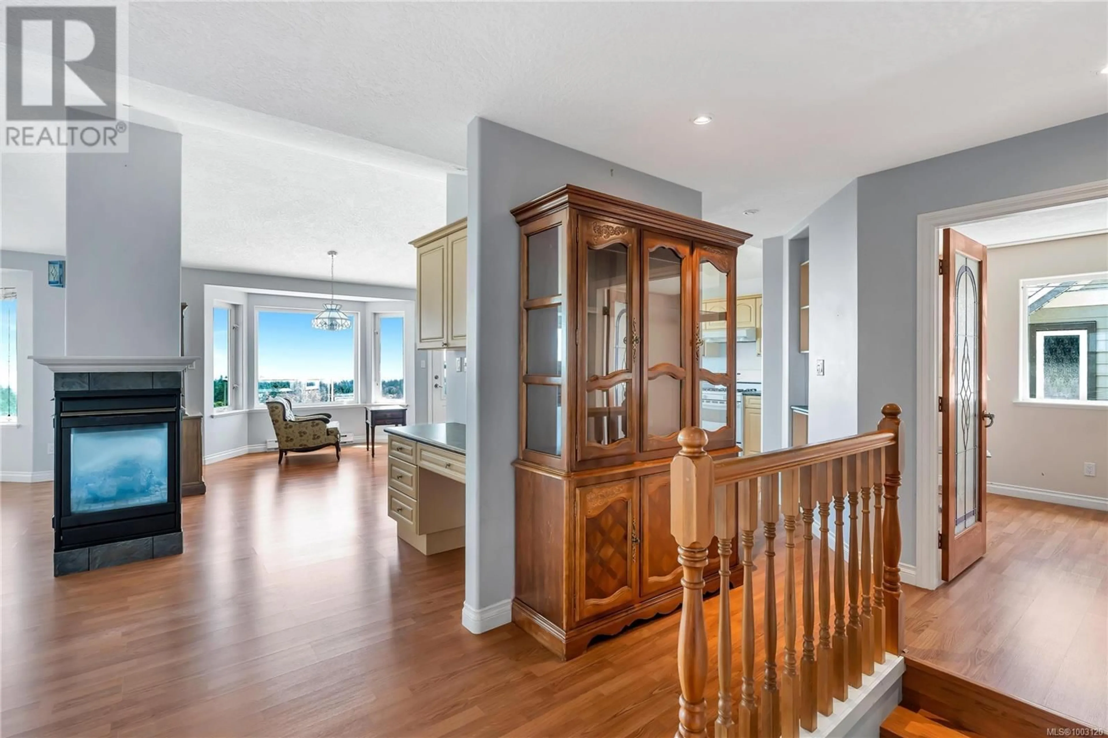 Indoor entryway for 3352 RAVENWOOD ROAD, Colwood British Columbia V9C2X4