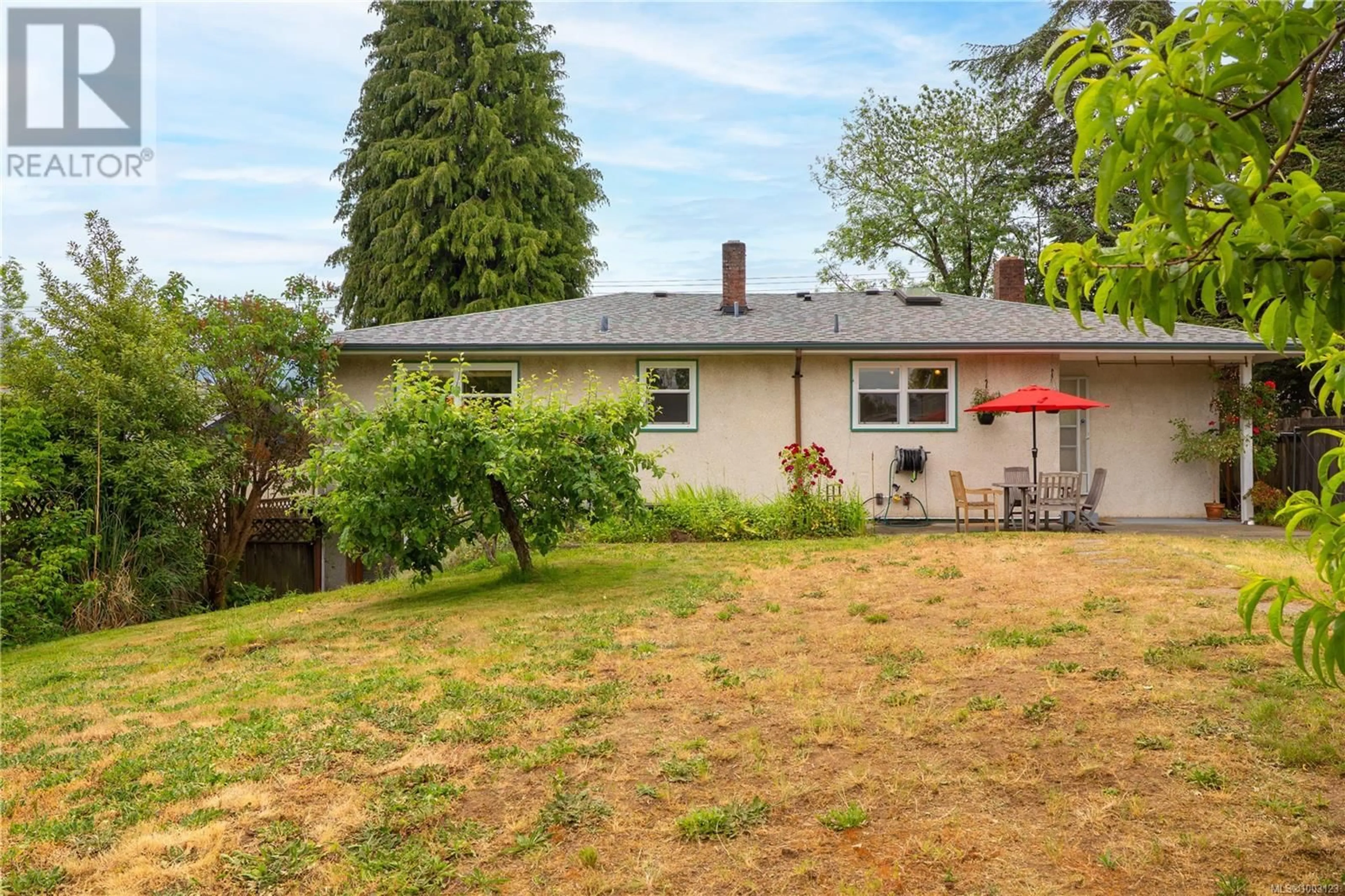Patio, unknown for 608 BRUCE AVENUE, Nanaimo British Columbia V9R3Y7