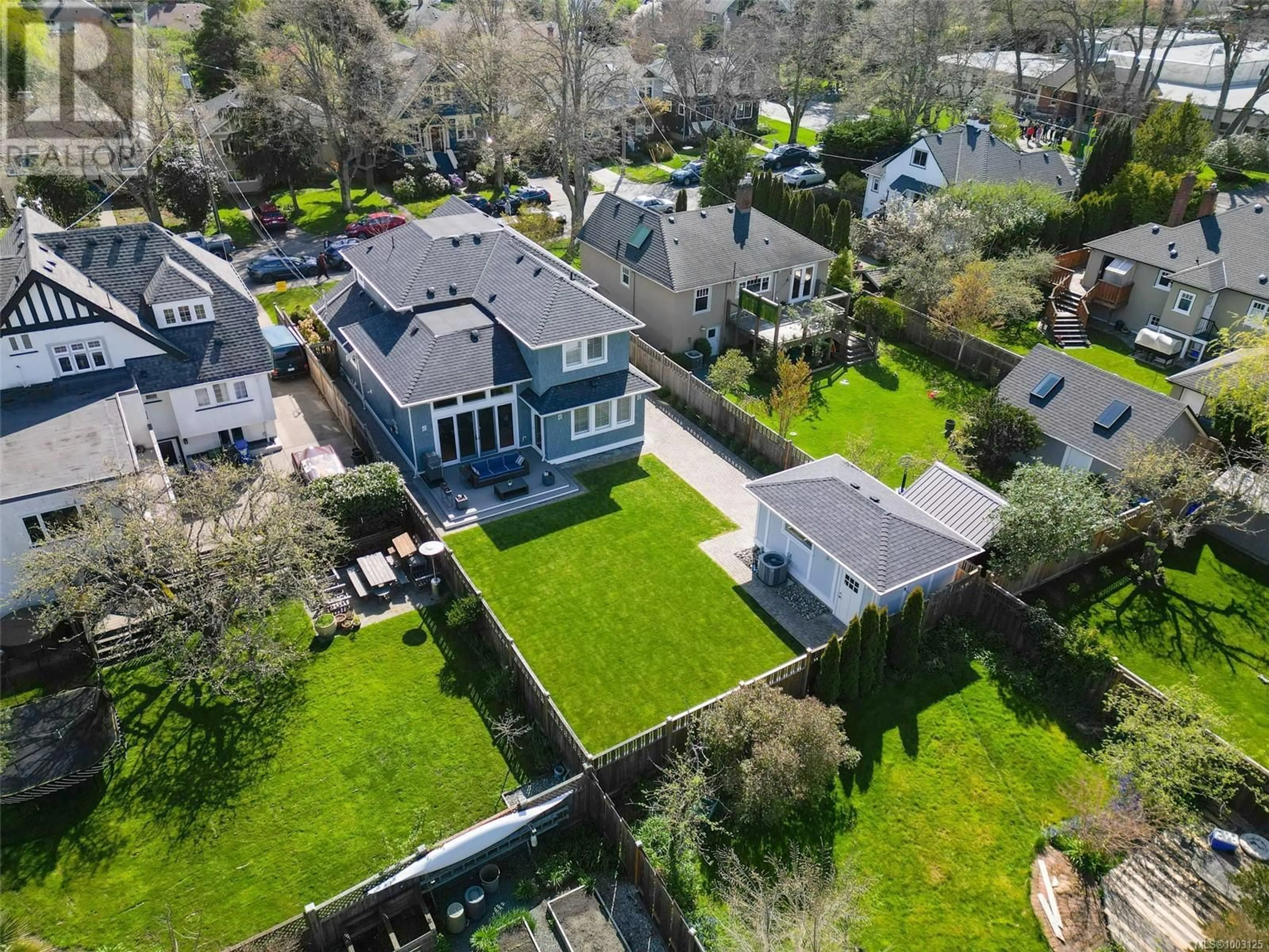 A pic from outside/outdoor area/front of a property/back of a property/a pic from drone, street for 2174 BEAVERBROOKE STREET, Oak Bay British Columbia V8S2W2