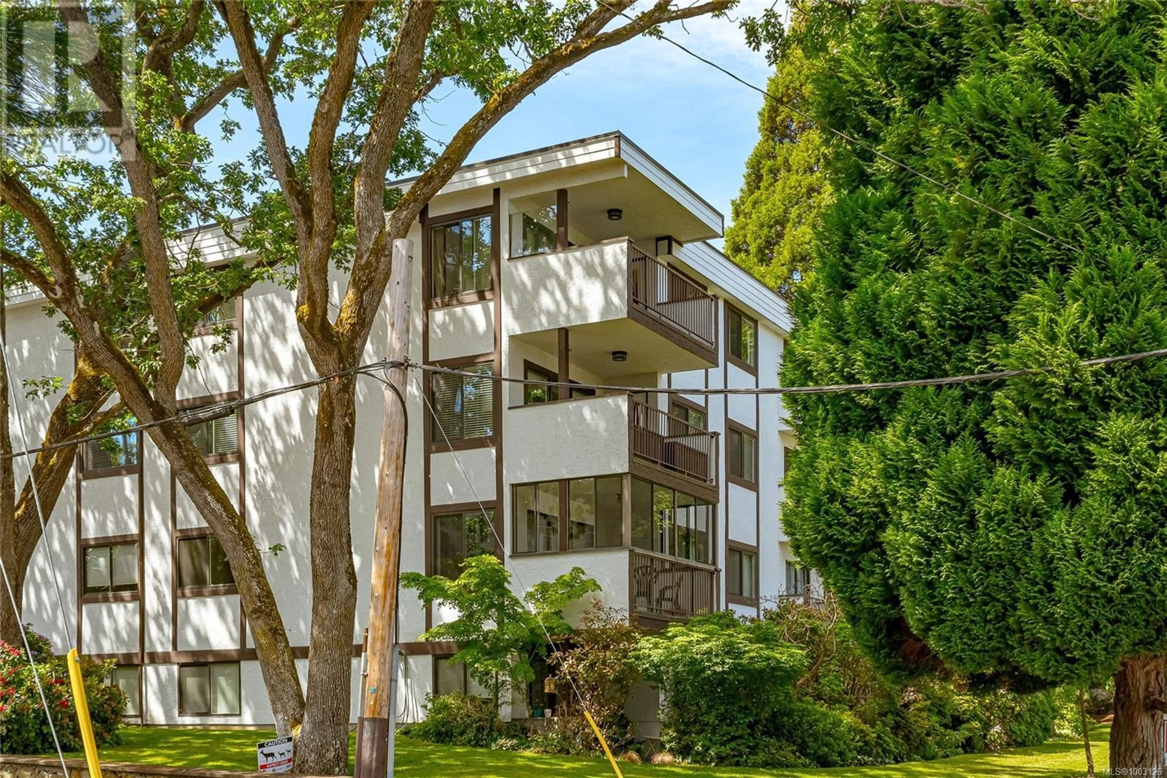 Unknown for 101 - 1792 ROCKLAND AVENUE, Victoria British Columbia V8S1X2
