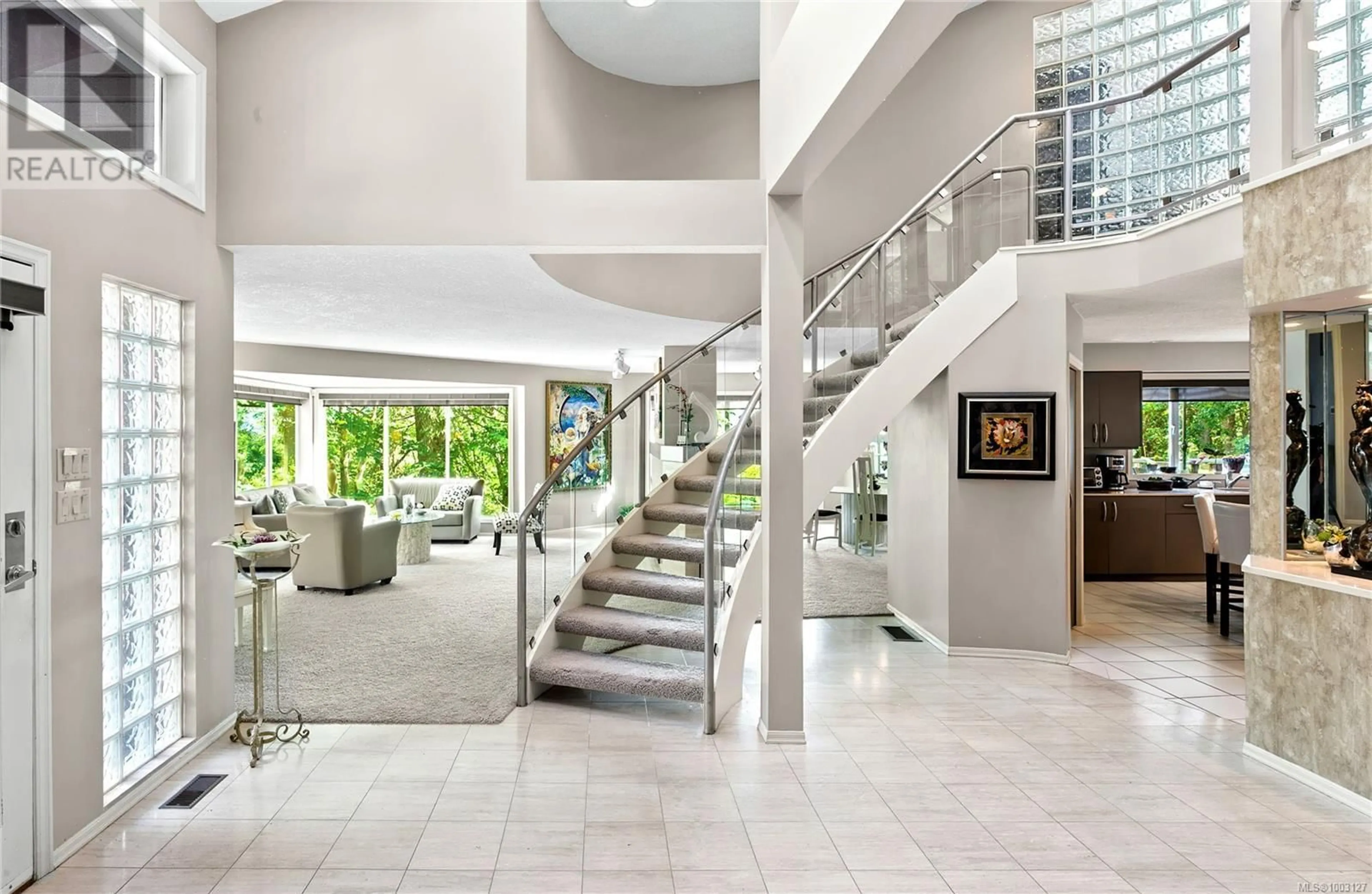 Lobby for 8152 WOODWYN TERRACE, Central Saanich British Columbia V8M1S2