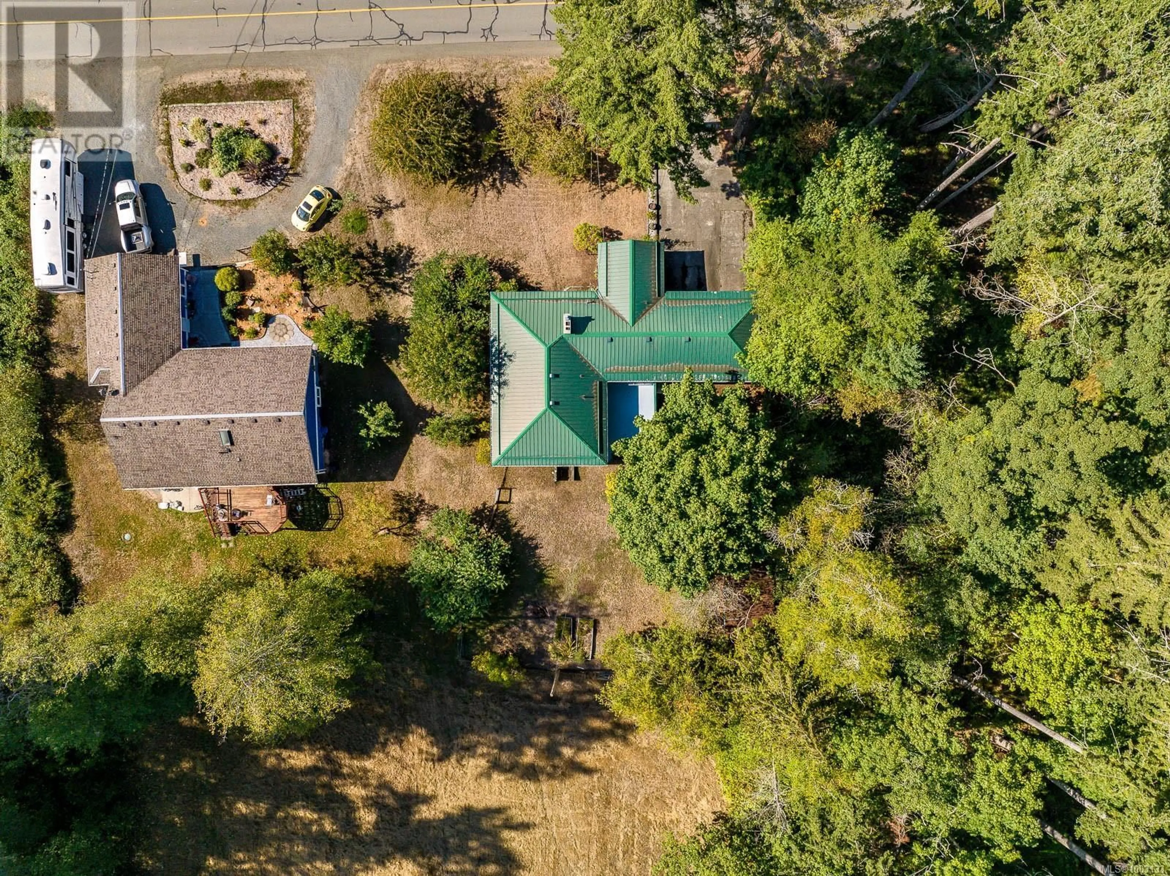 A pic from outside/outdoor area/front of a property/back of a property/a pic from drone, unknown for 1298 ARDEN ROAD, Courtenay British Columbia V9N9K3
