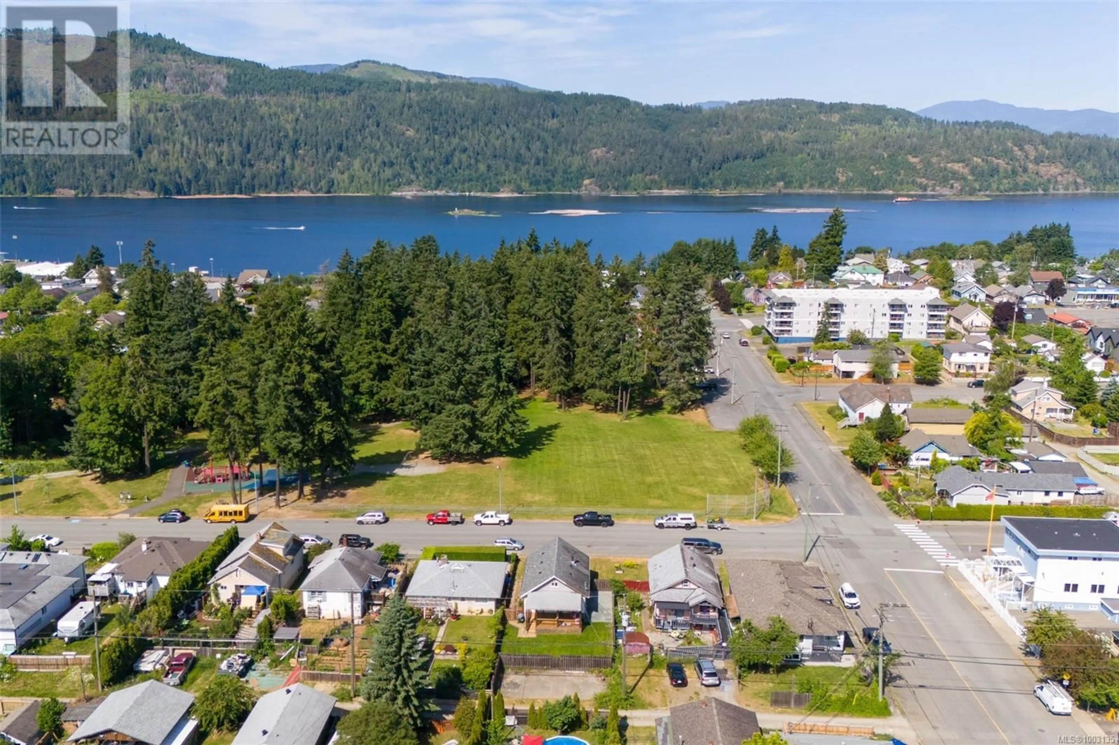 A pic from outside/outdoor area/front of a property/back of a property/a pic from drone, water/lake/river/ocean view for 2783 5TH AVENUE, Port Alberni British Columbia V9Y2E9