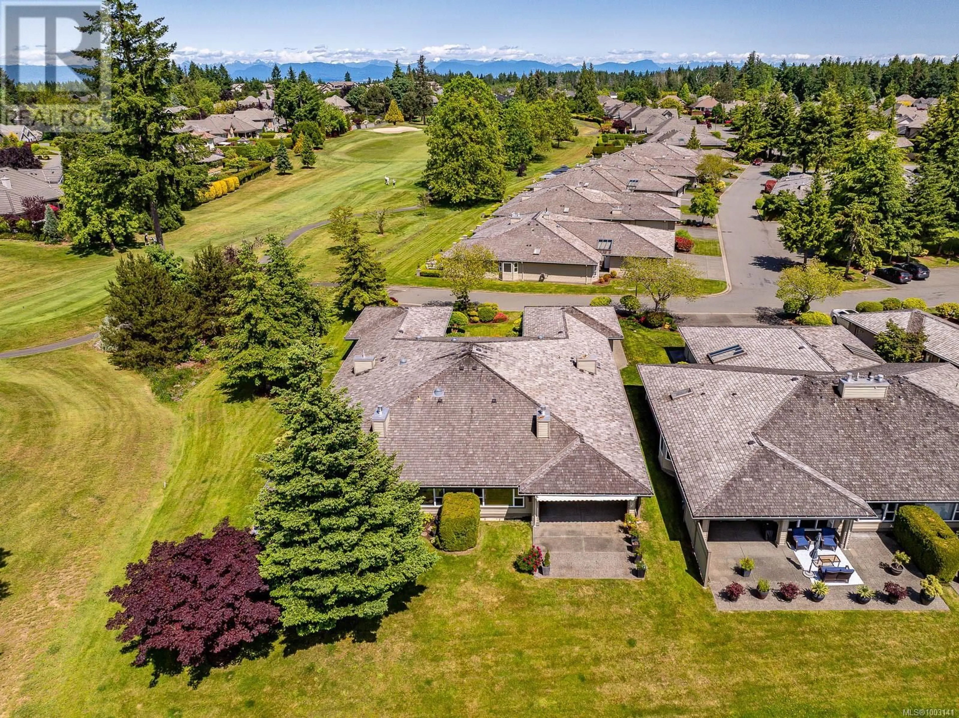 A pic from outside/outdoor area/front of a property/back of a property/a pic from drone, mountain view for 15 - 3100 KENSINGTON CRESCENT, Courtenay British Columbia V9N8Z9