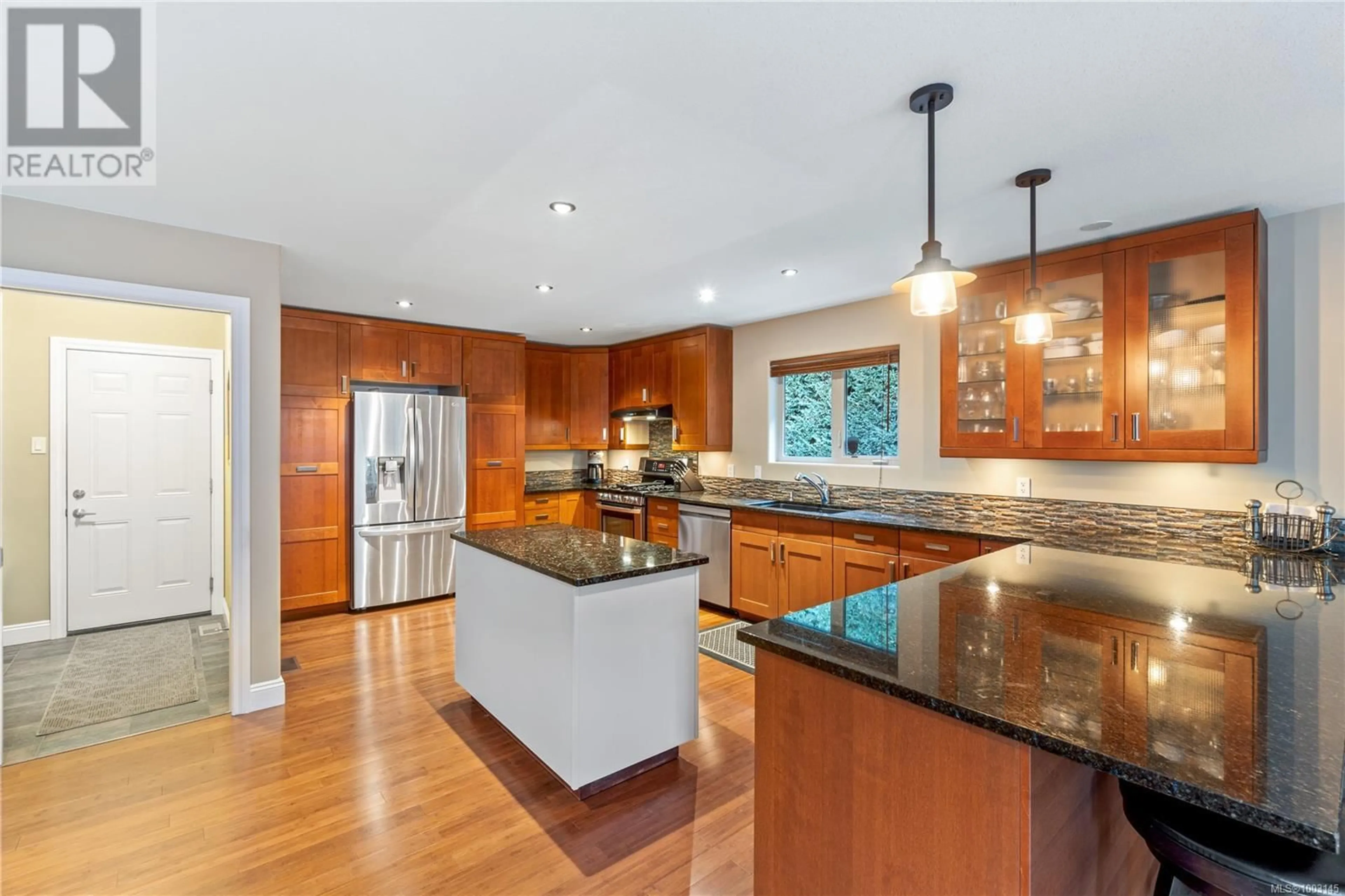 Open concept kitchen, unknown for 490 CHESTER ROAD, Qualicum Beach British Columbia V9K1C1