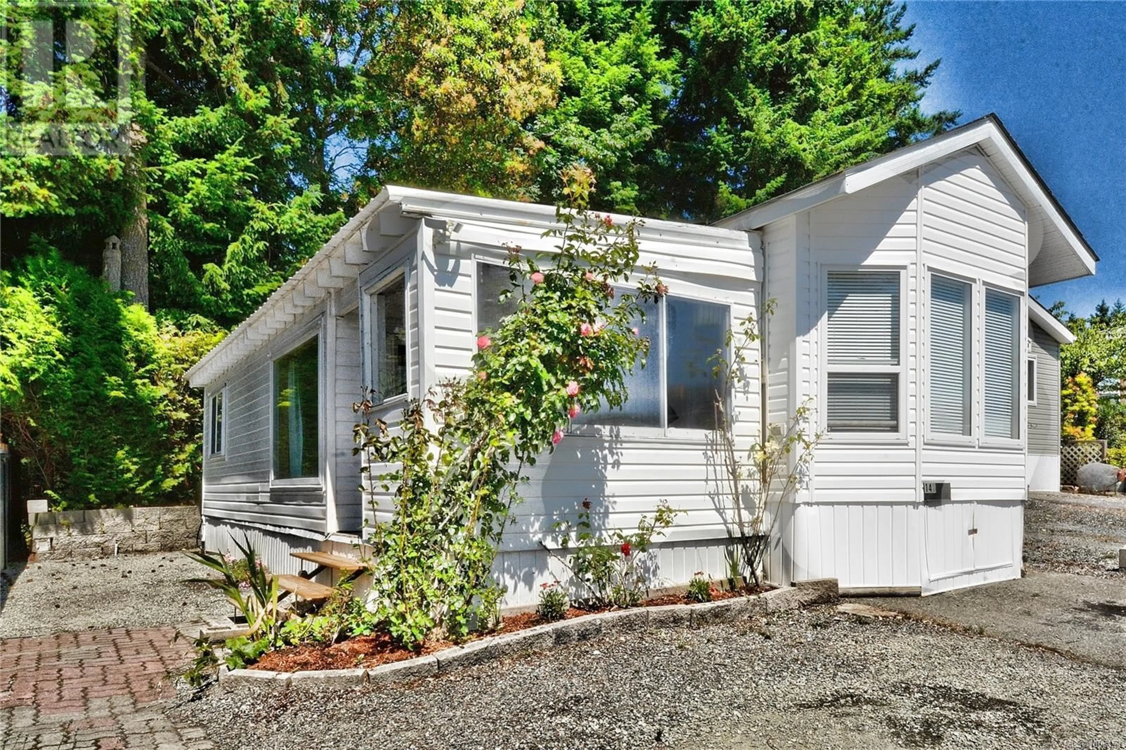 Home with vinyl exterior material, street for 143 - 1112 WOSS LAKE DRIVE, Nanaimo British Columbia V9R6X7