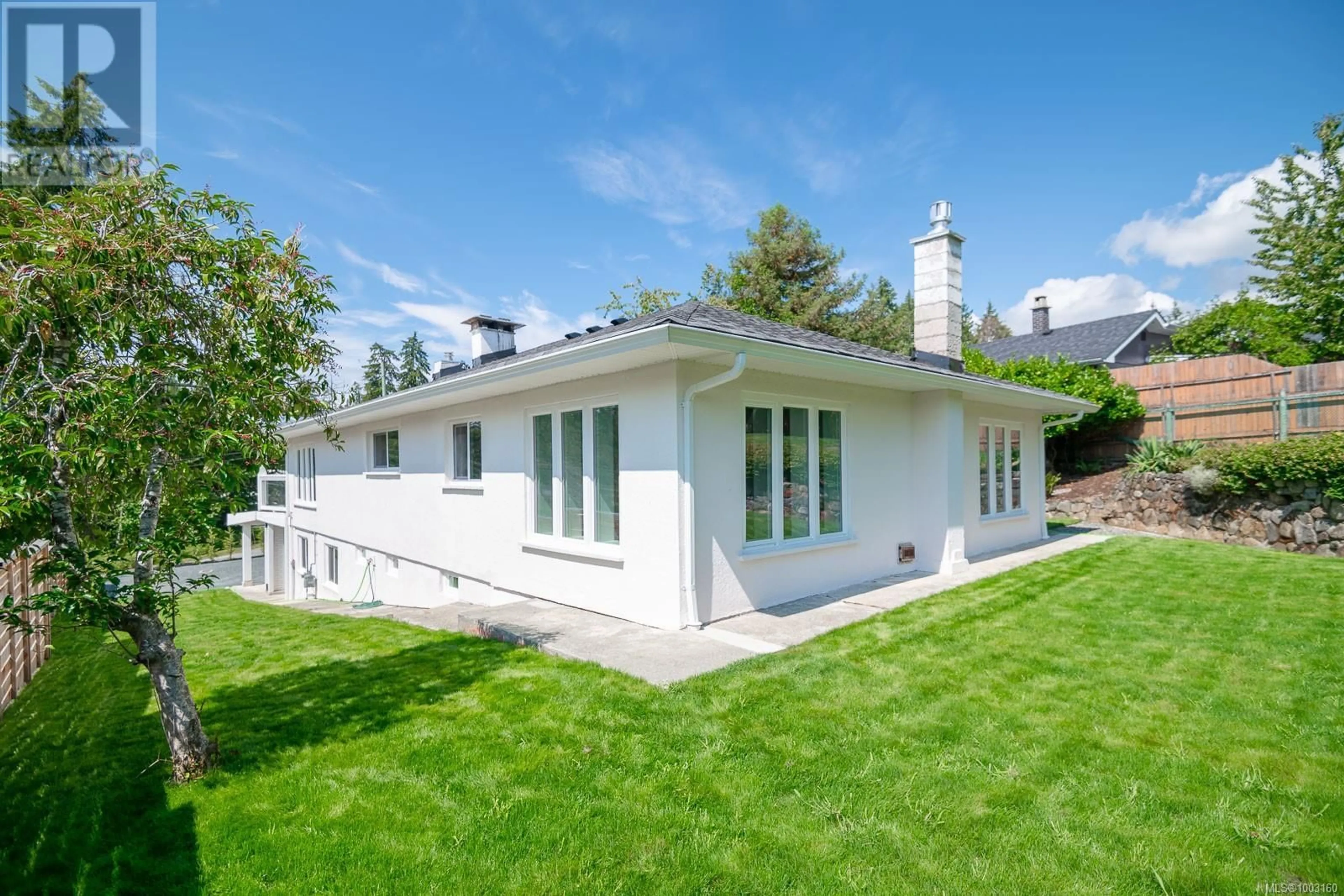 Home with vinyl exterior material, building for 5843 STRATHCONA STREET, Port Alberni British Columbia V9Y8S4