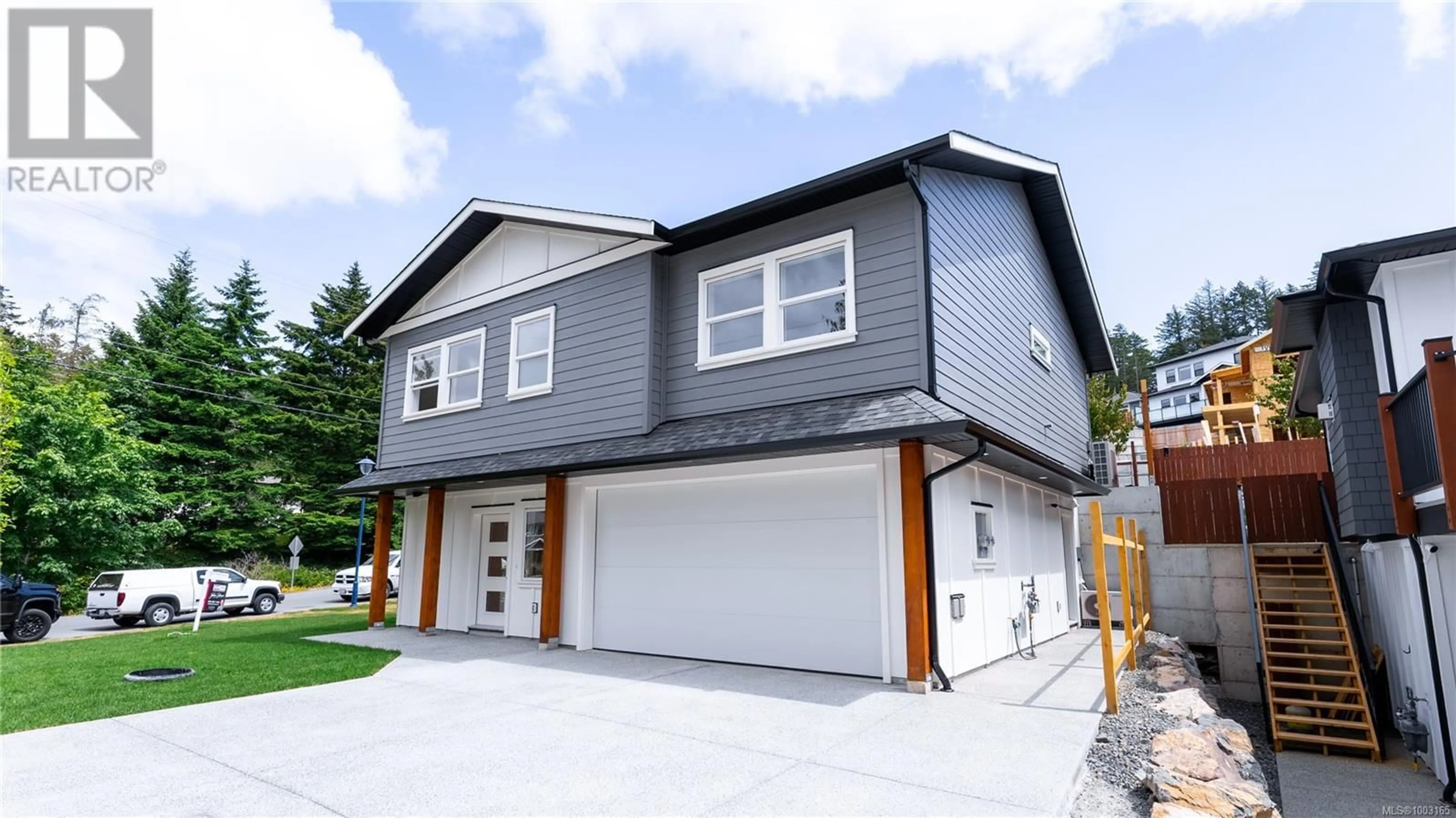 Home with vinyl exterior material, street for 641 FREDERIC ROAD, Langford British Columbia V9C3X3