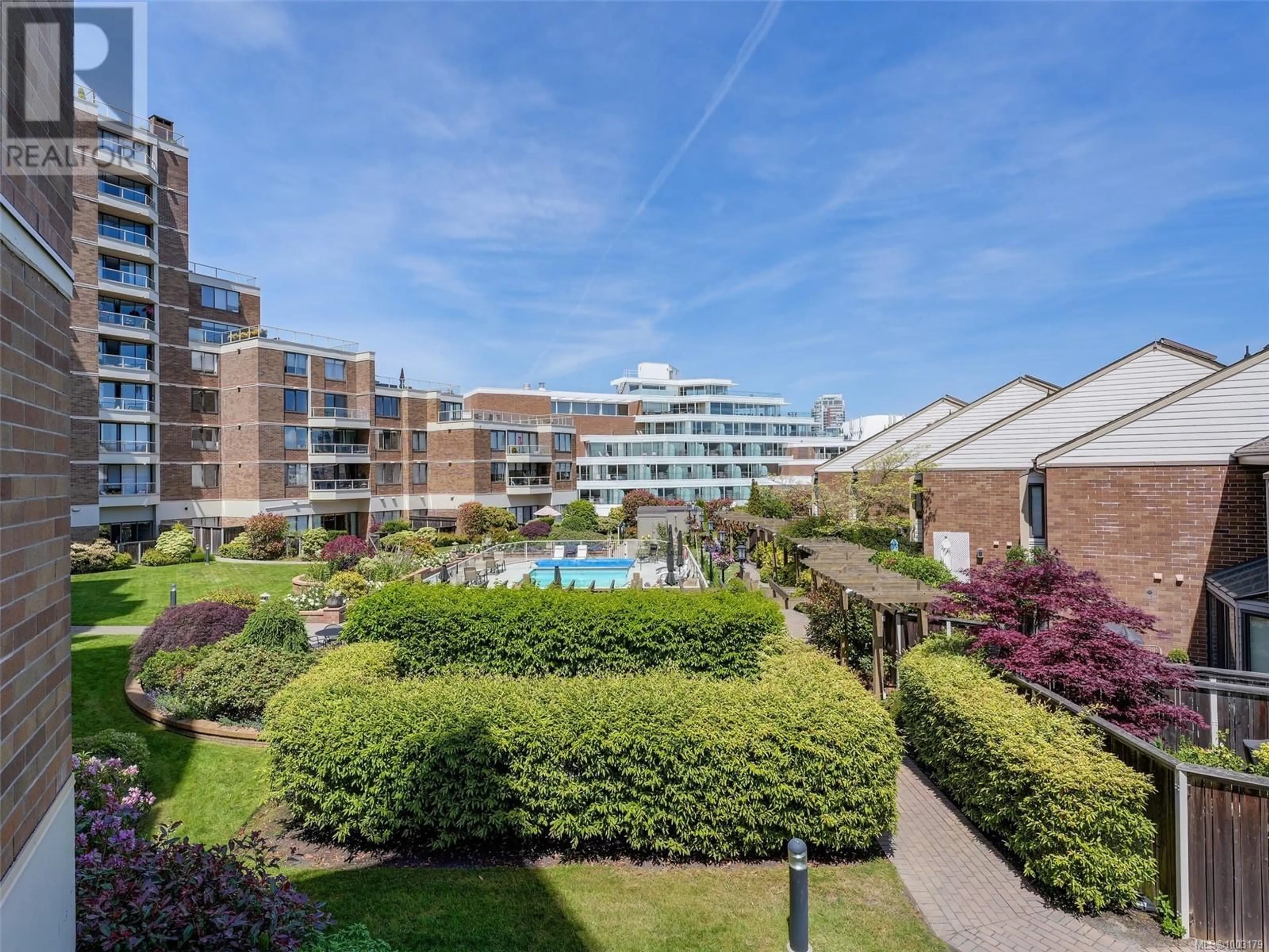 A pic from outside/outdoor area/front of a property/back of a property/a pic from drone, city buildings view from balcony for 215 - 225 BELLEVILLE STREET, Victoria British Columbia V8V4T9