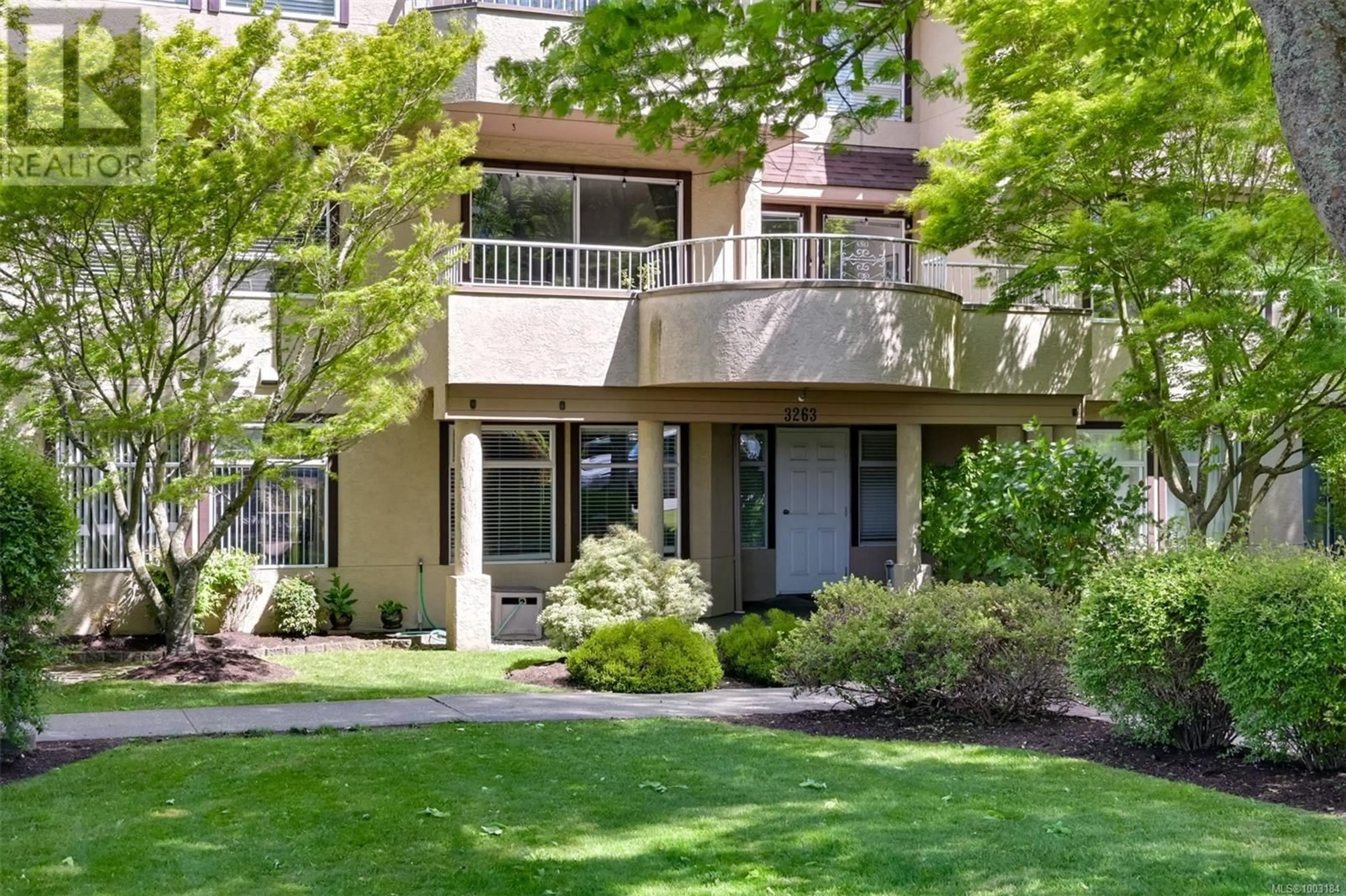 Unknown for 205 - 3263 ALDER STREET, Saanich British Columbia V8X1P3