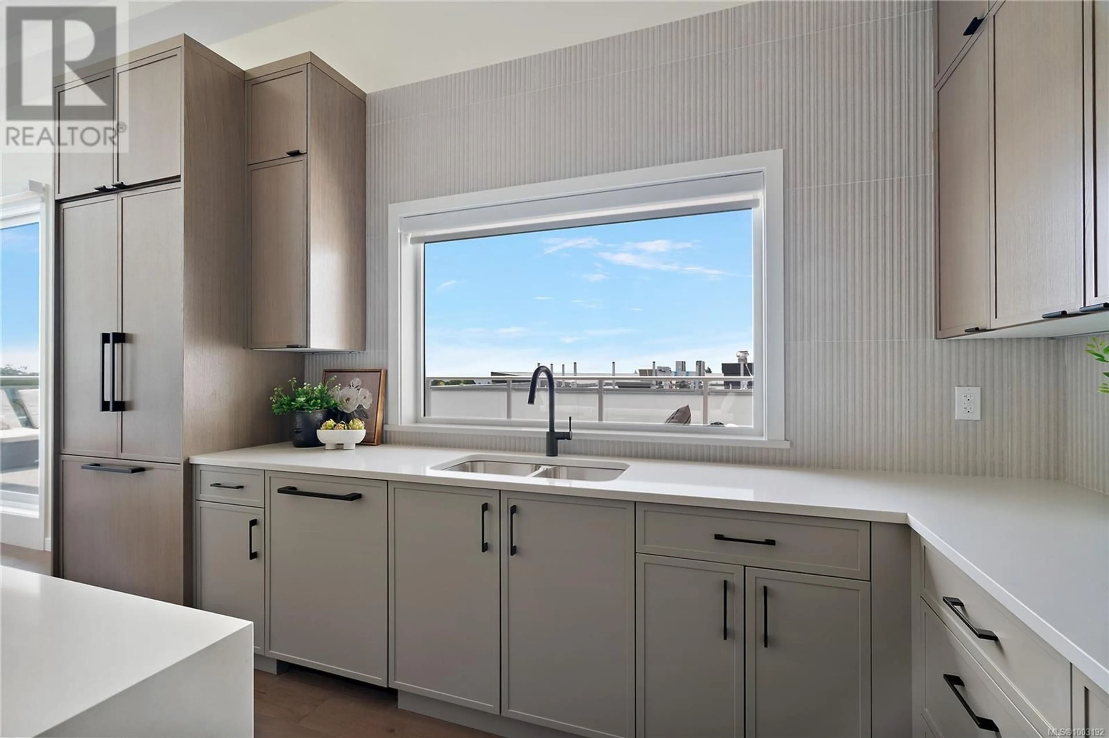 Contemporary kitchen, unknown for BPH2 - 1102 ESQUIMALT ROAD, Esquimalt British Columbia V9A6A1