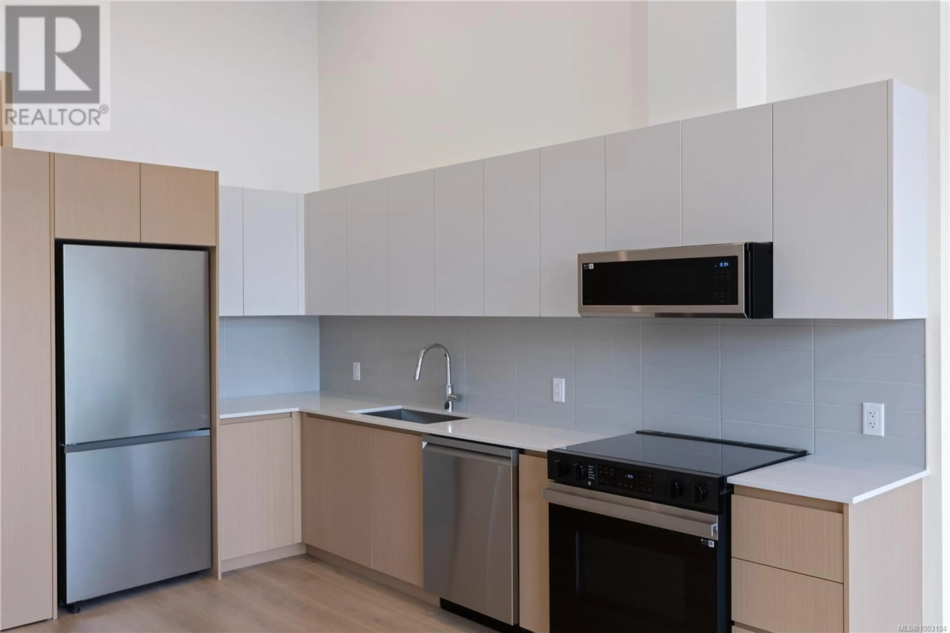 Standard kitchen, unknown for 207 - 2374 OAKVILLE AVENUE, Sidney British Columbia V8L1V5