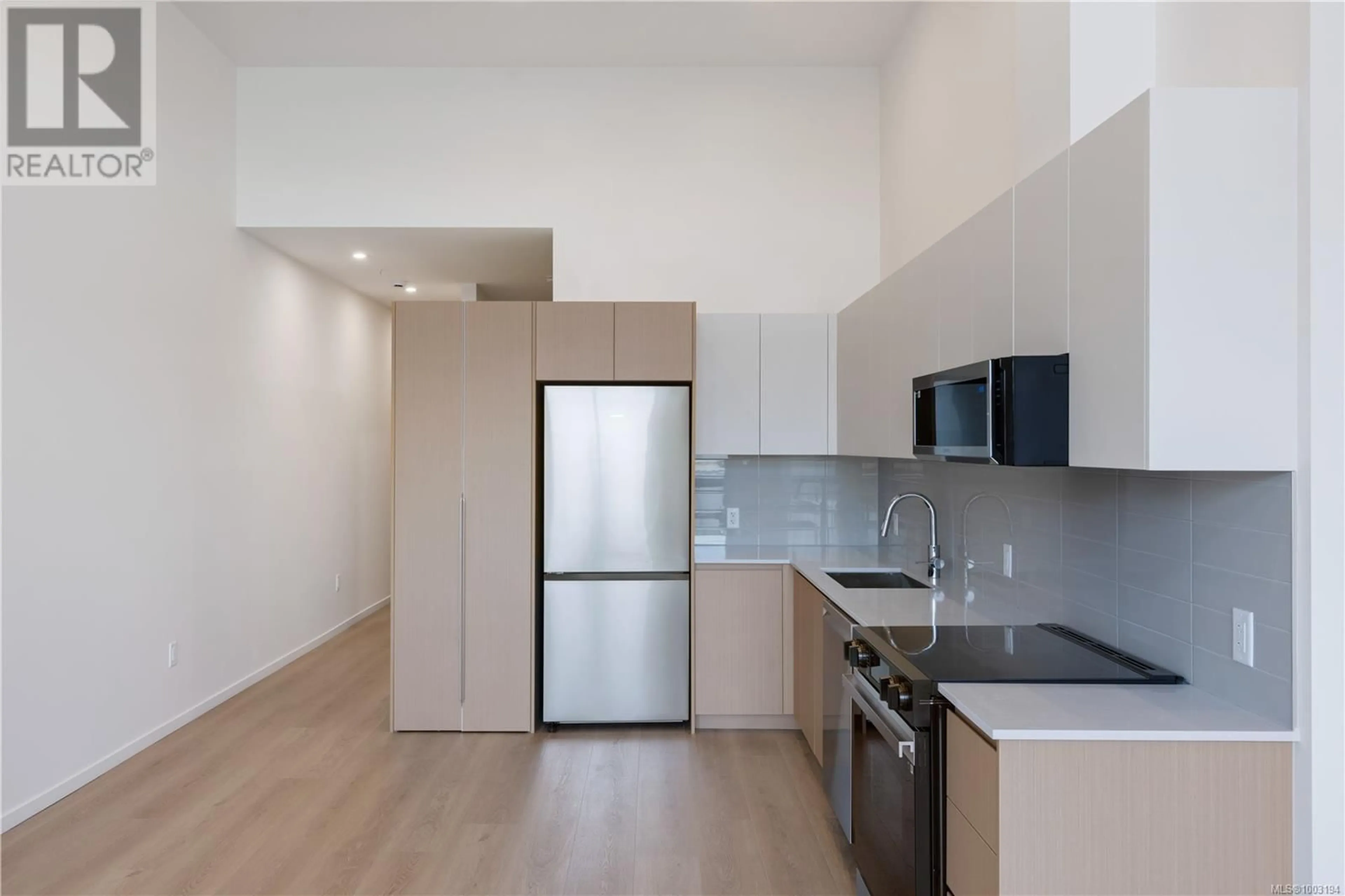 Standard kitchen, unknown for 207 - 2374 OAKVILLE AVENUE, Sidney British Columbia V8L1V5