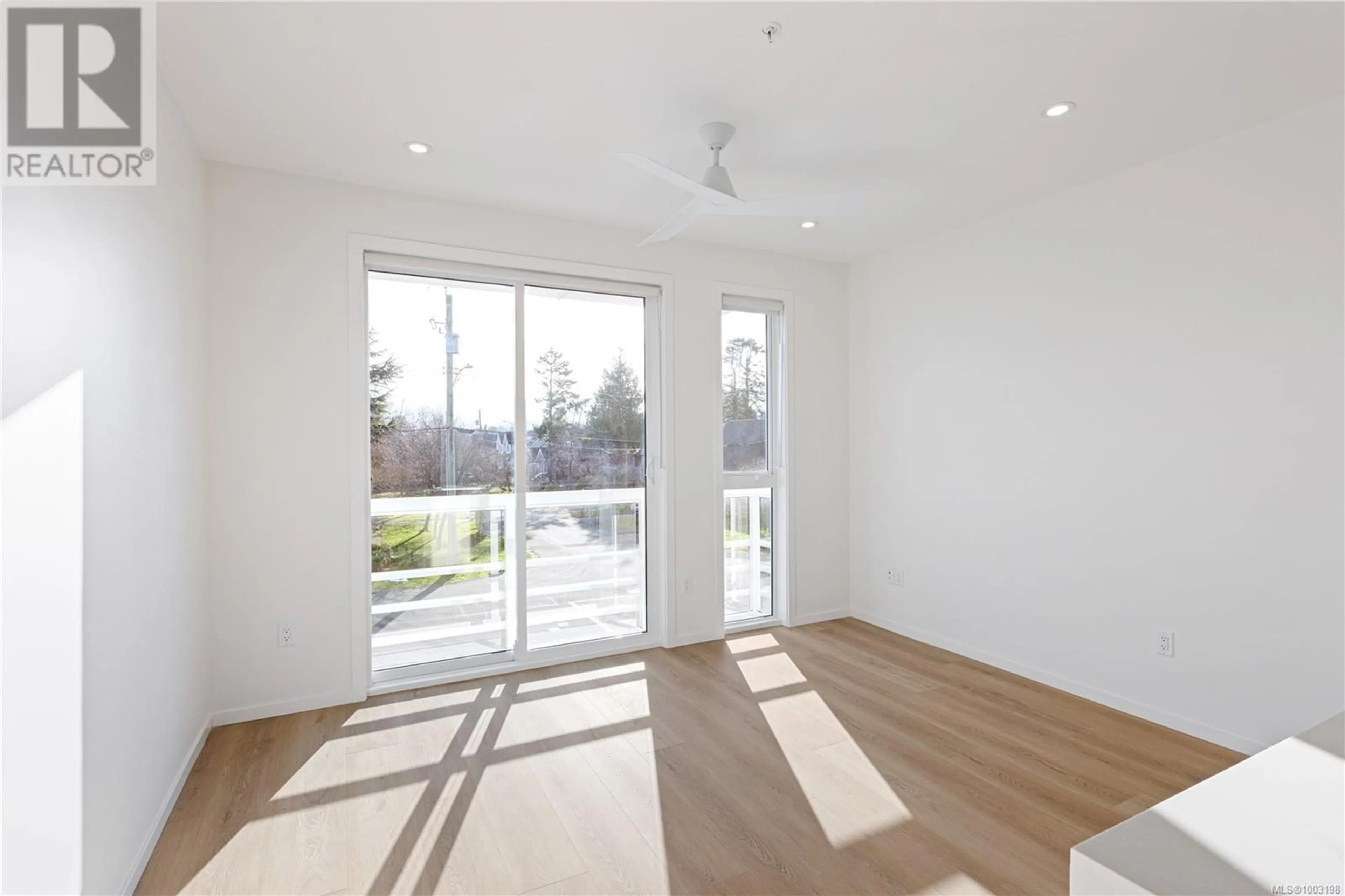 A pic of a room for 214 - 2374 OAKVILLE AVENUE, Sidney British Columbia V8L1V5