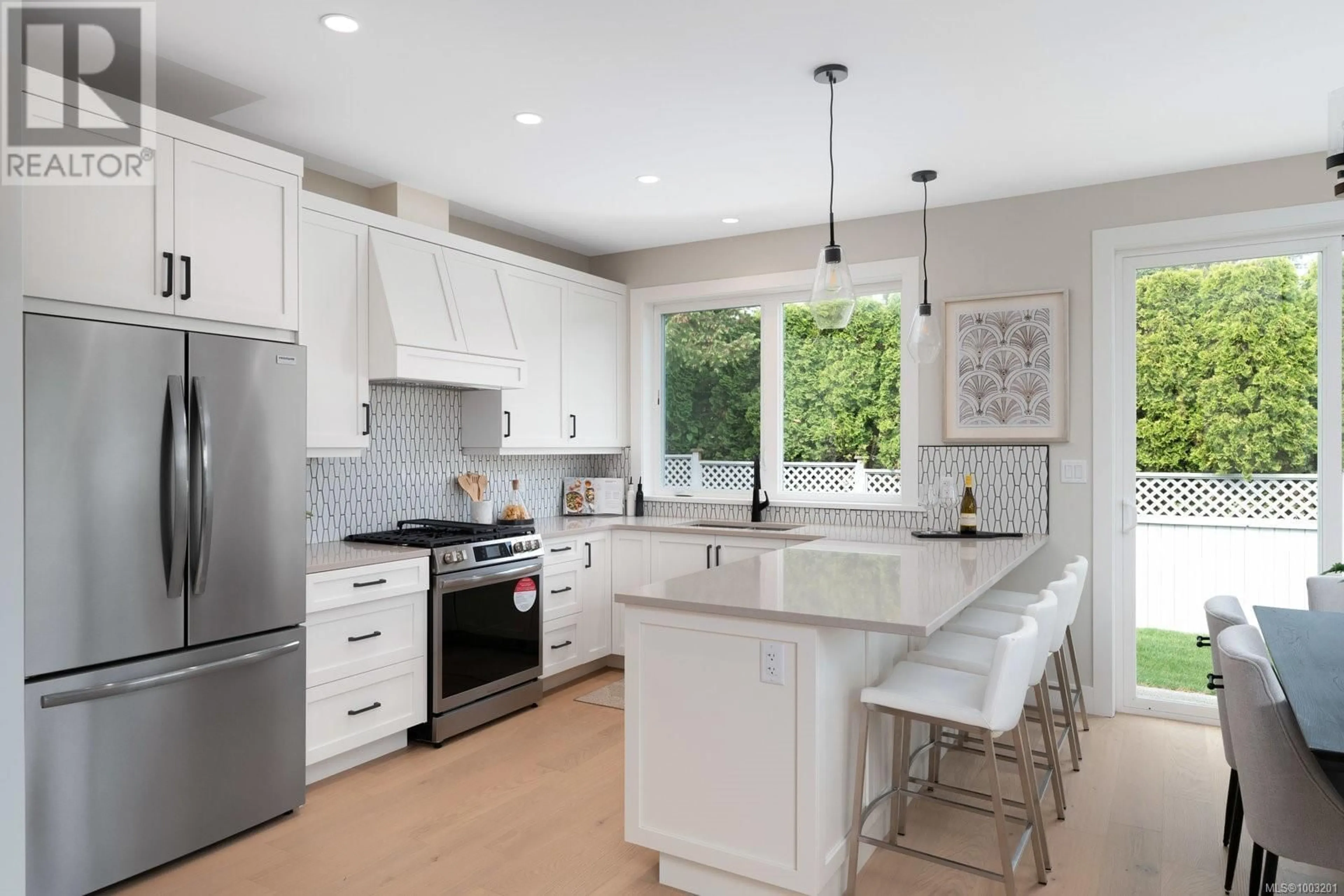 Contemporary kitchen, ceramic/tile floor for 9556 NORTHLAWN TERRACE, Sidney British Columbia V8L1R8