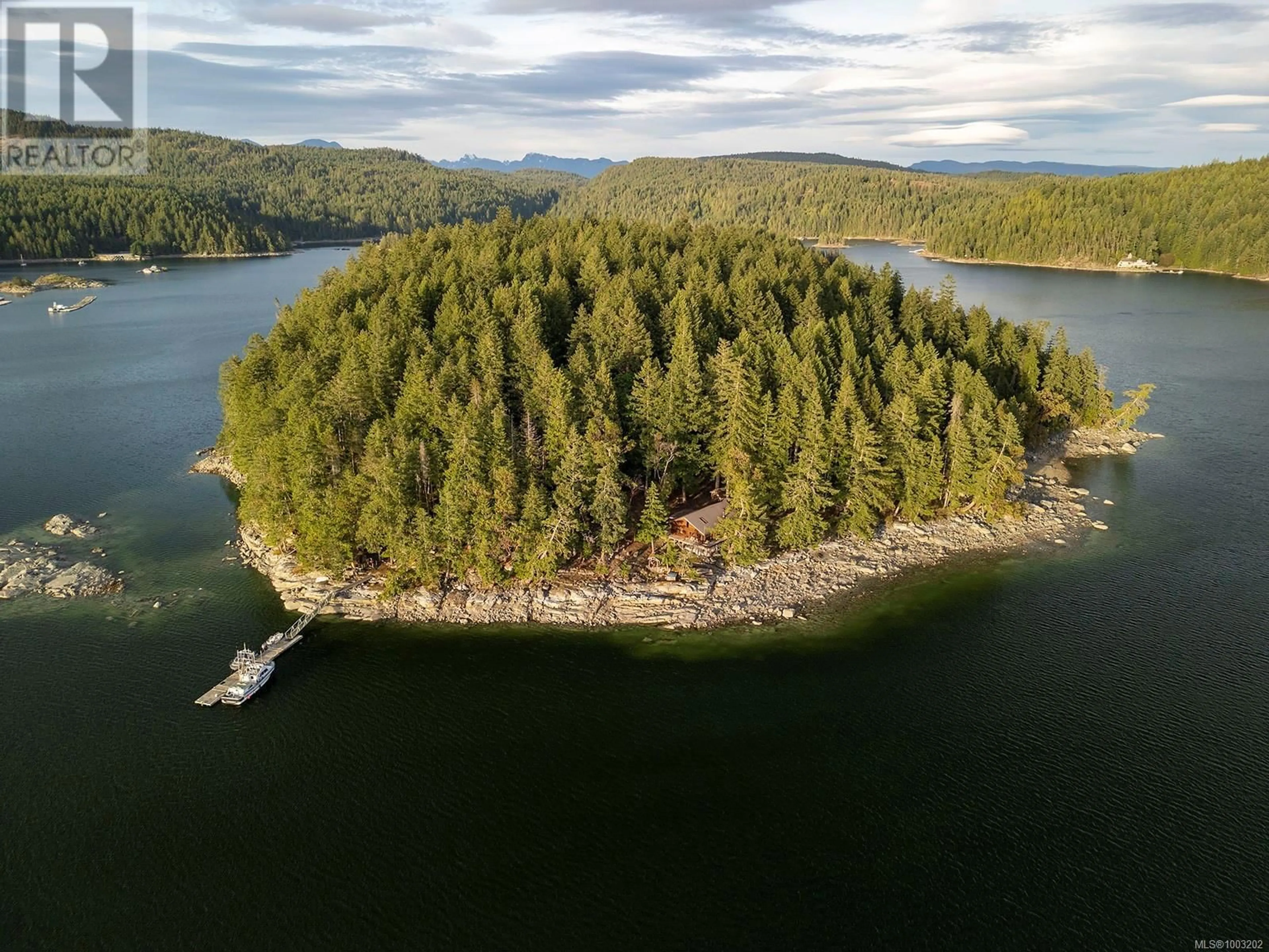 A pic from outside/outdoor area/front of a property/back of a property/a pic from drone, water/lake/river/ocean view for 0 TAN ISLAND, Cortes Island British Columbia V0P1Z0