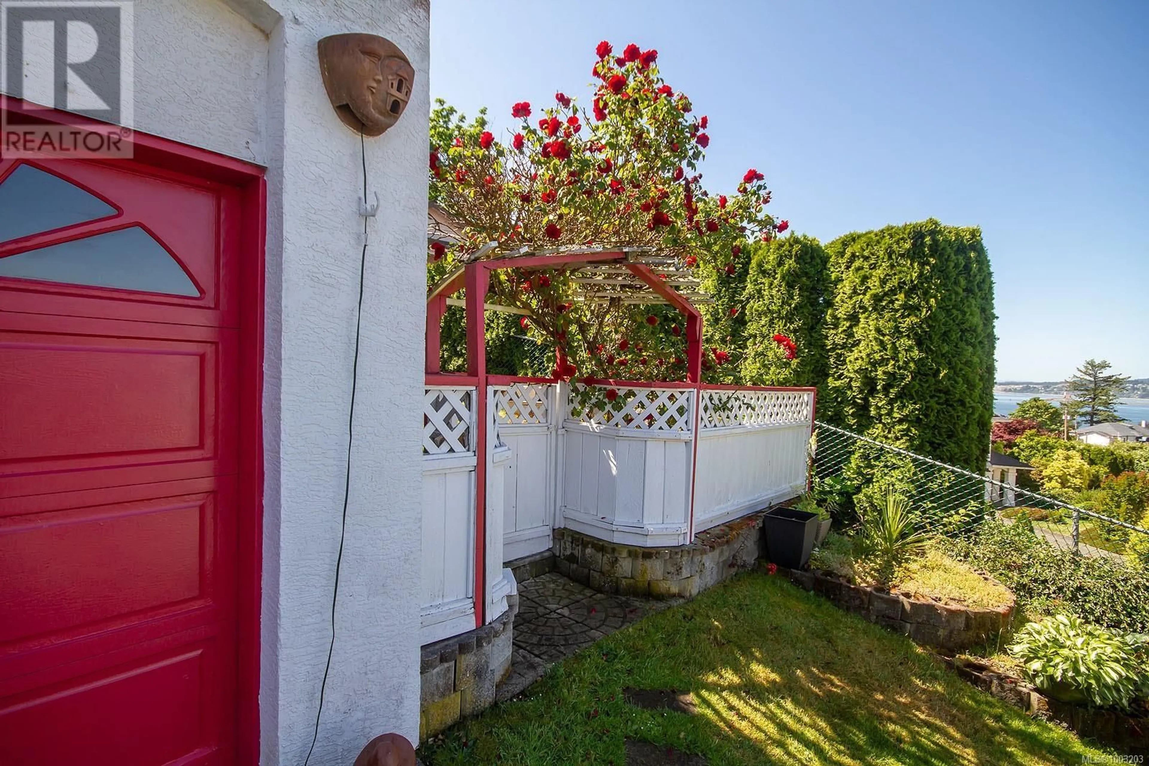 Patio, street for 2 - 709 LUSCOMBE PLACE, Esquimalt British Columbia V9A7L6