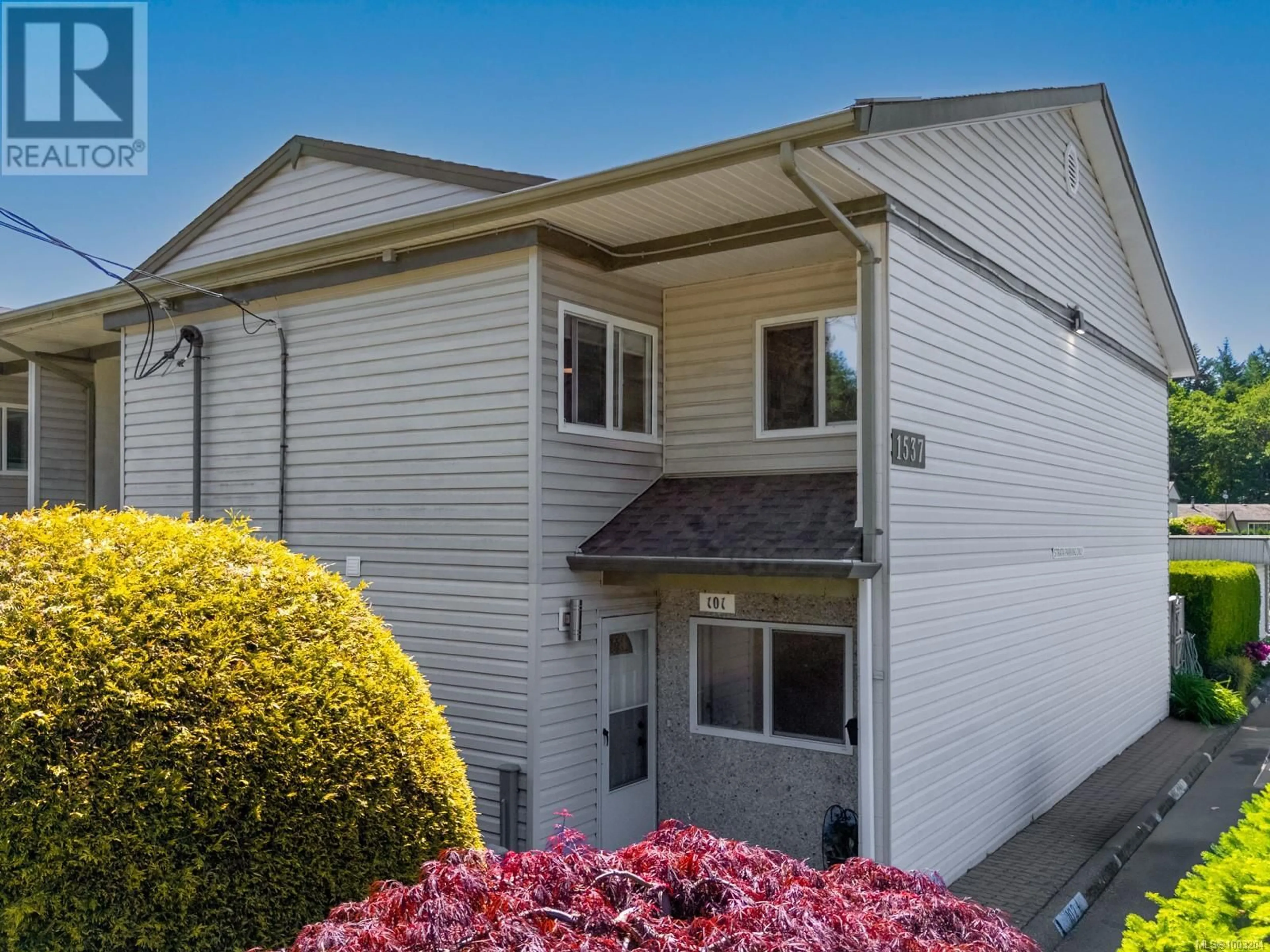Home with vinyl exterior material, unknown for 101 - 1537 NOEL AVENUE, Comox British Columbia V9M3H8