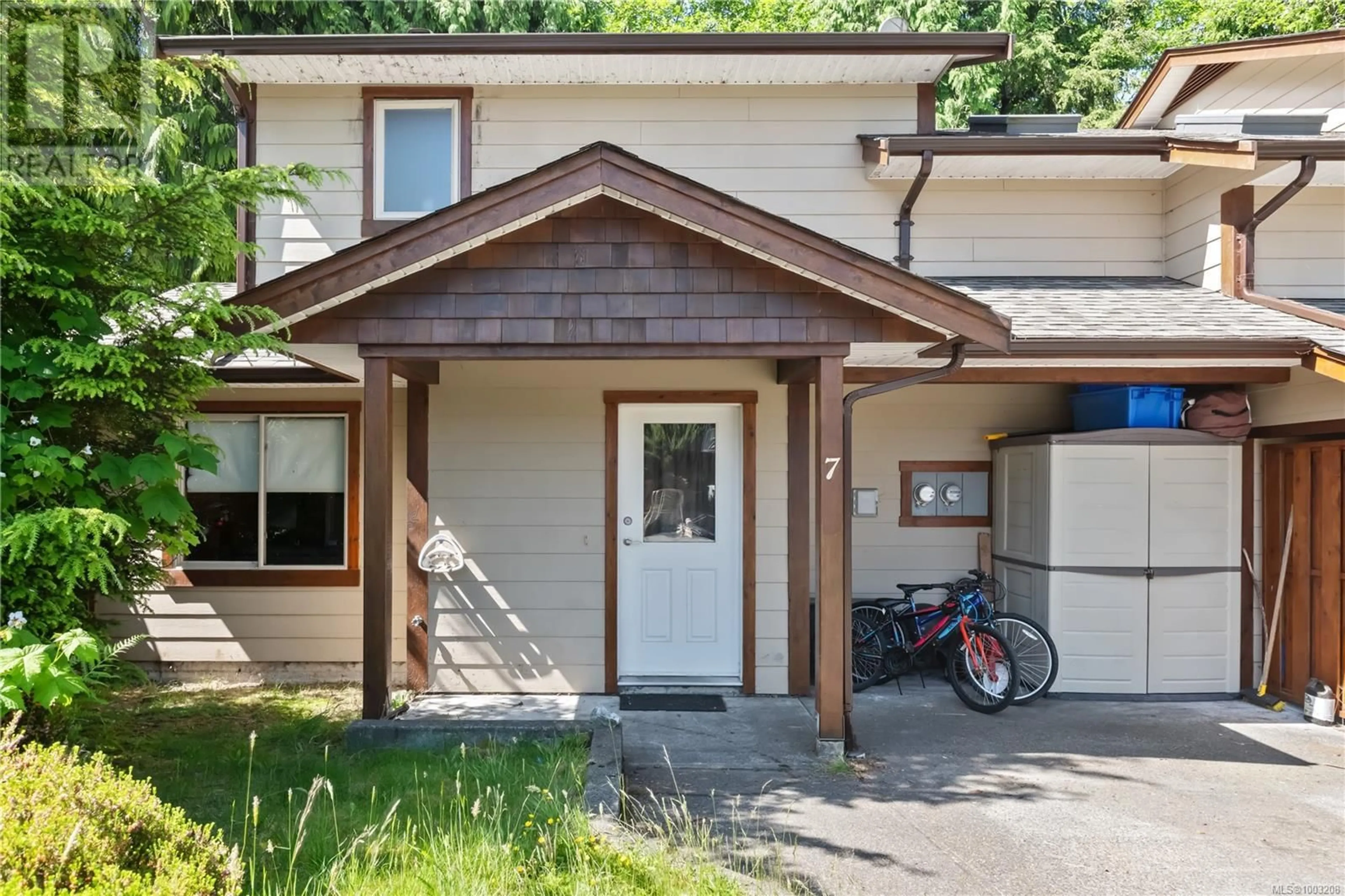 Home with vinyl exterior material, street for 7 - 1626 HOLLY CRESCENT, Ucluelet British Columbia V0R3A0