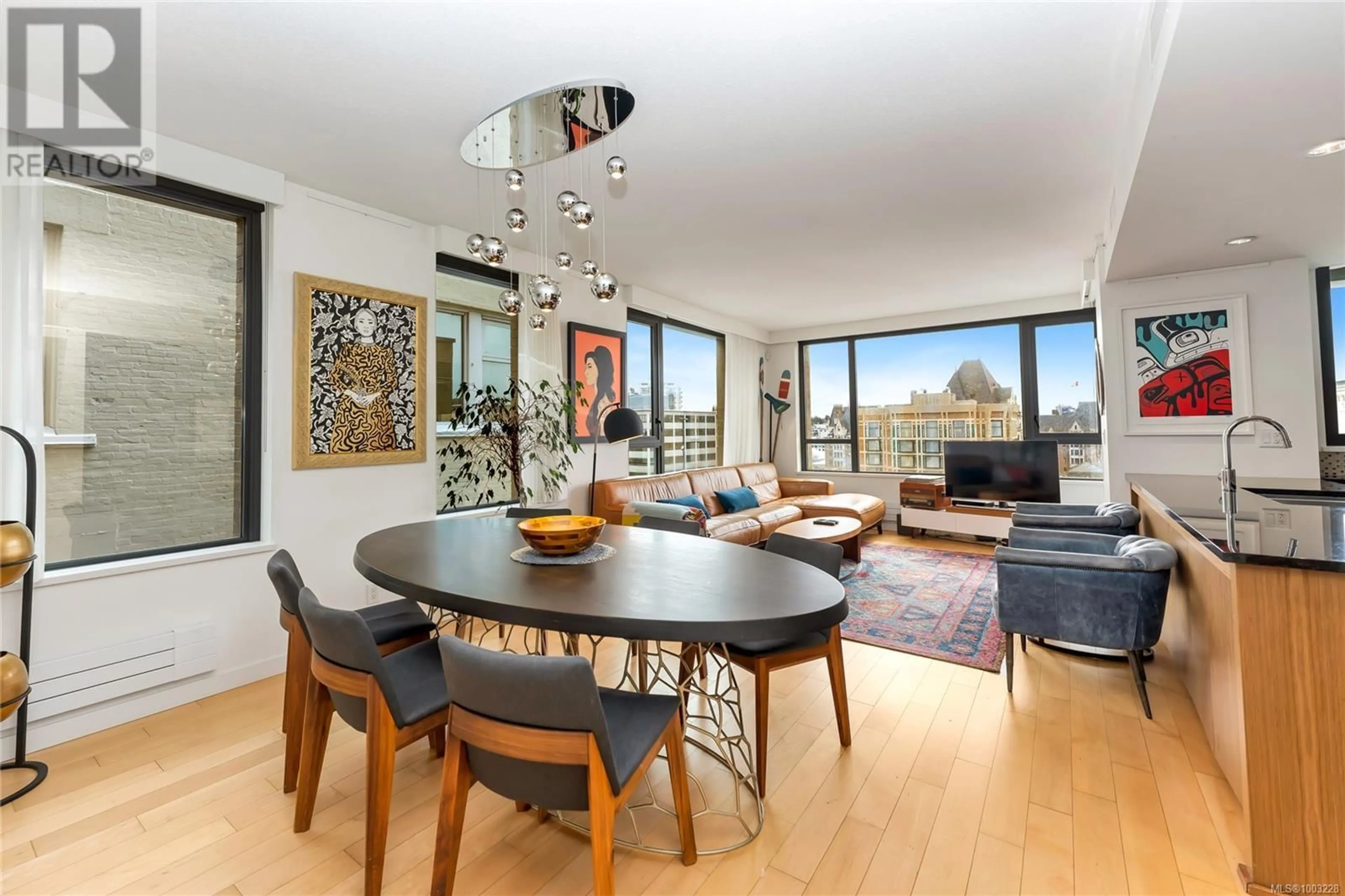Dining room, wood/laminate floor for 701 - 608 BROUGHTON STREET, Victoria British Columbia V8W1C7