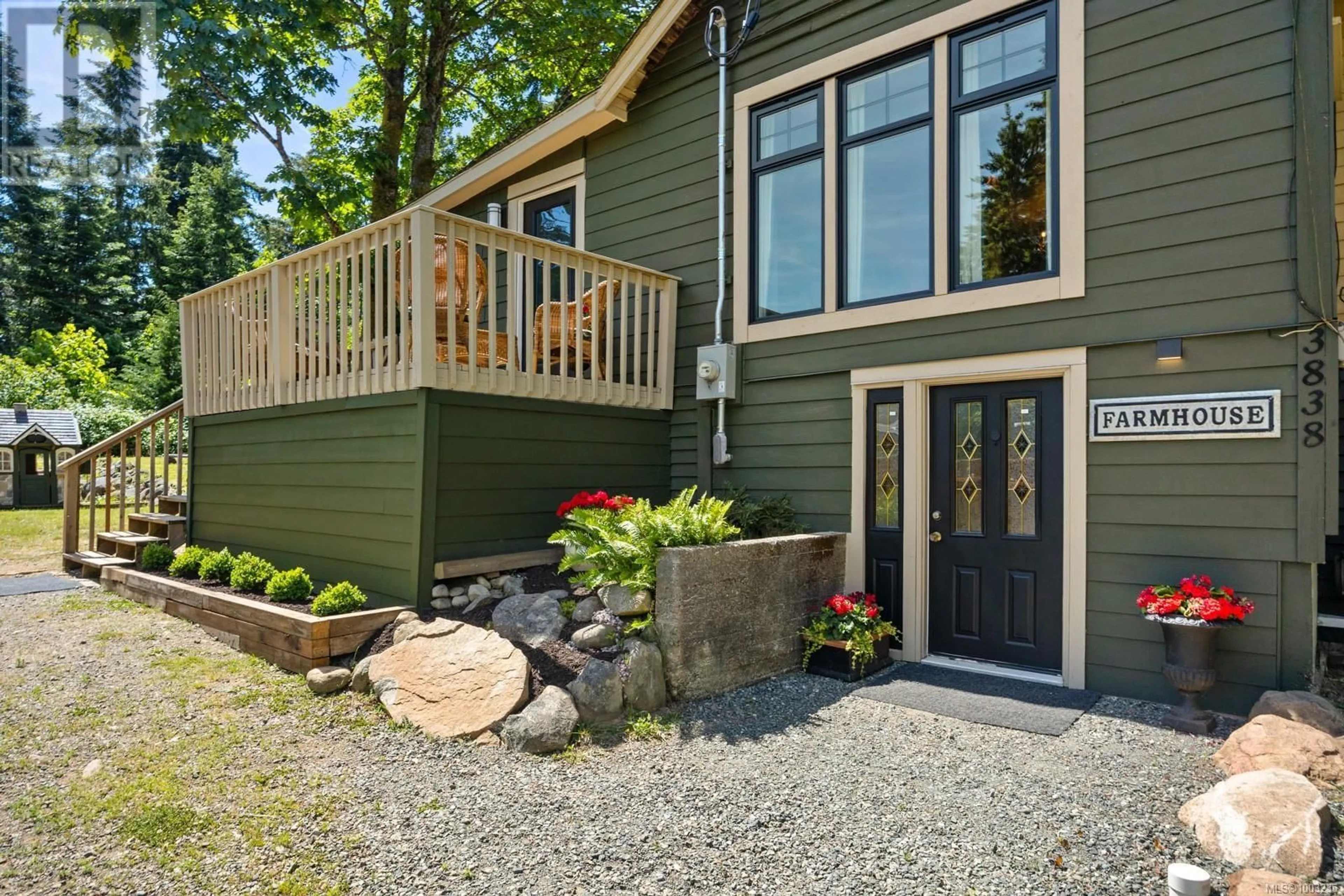 Home with vinyl exterior material, street for 3838 ROYSTON ROAD, Royston British Columbia V0R2V0