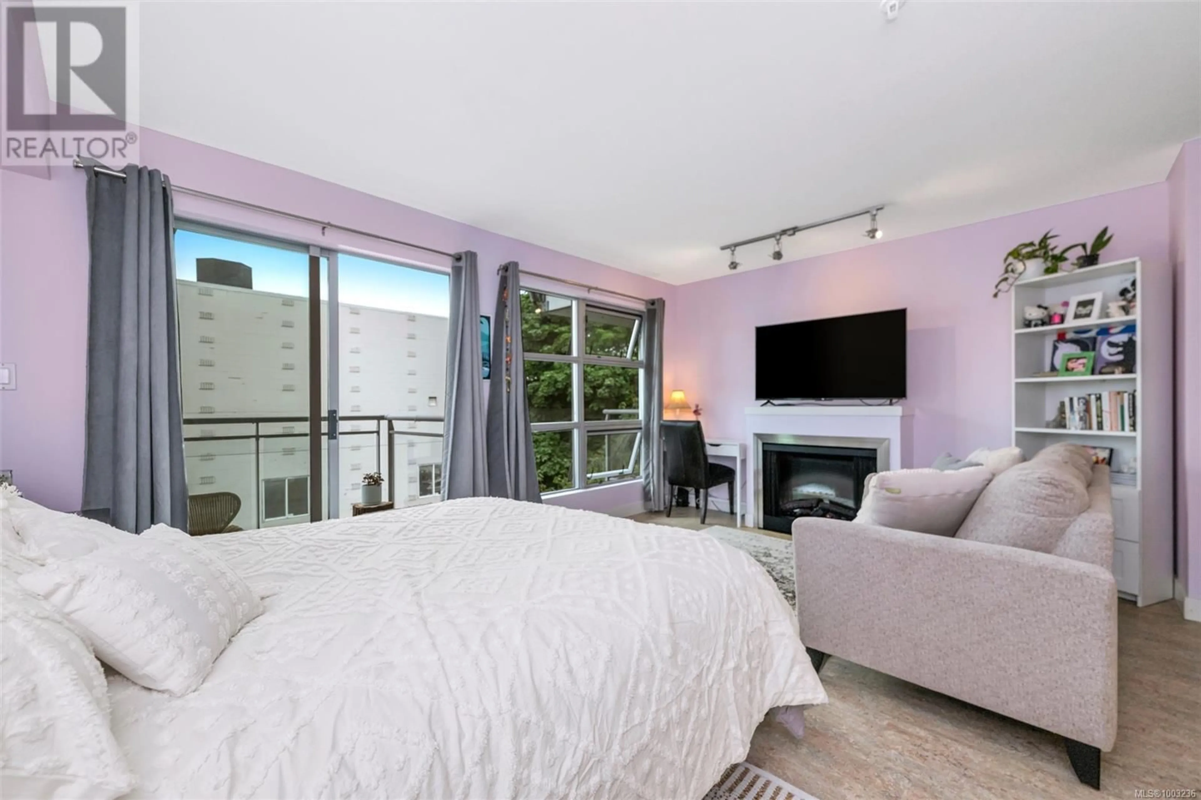 A pic of a room for 316 - 797 TYEE ROAD, Victoria British Columbia V9A7R4