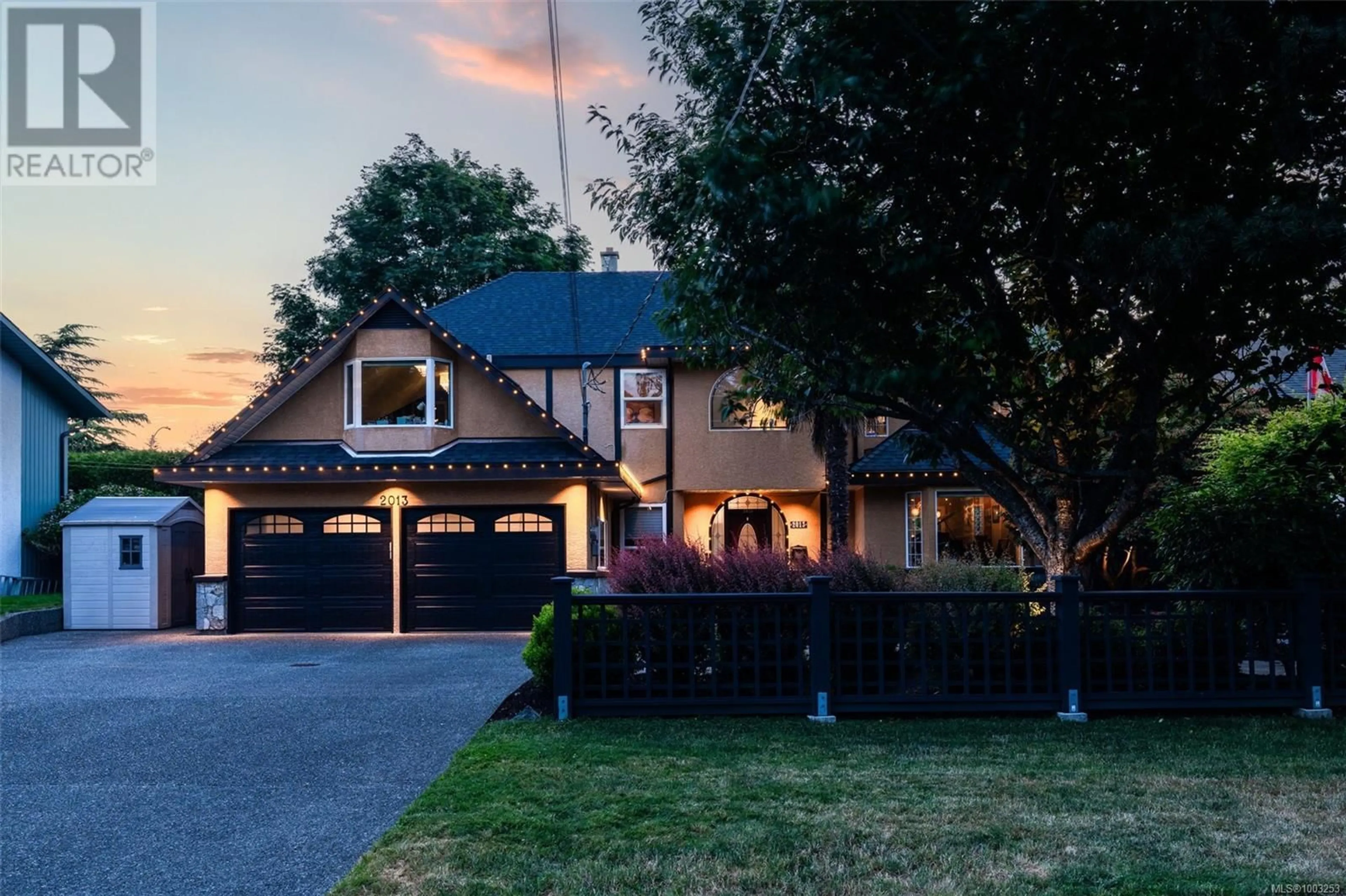 Home with brick exterior material, street for 2013 FERNDALE ROAD, Saanich British Columbia V8N2Y4