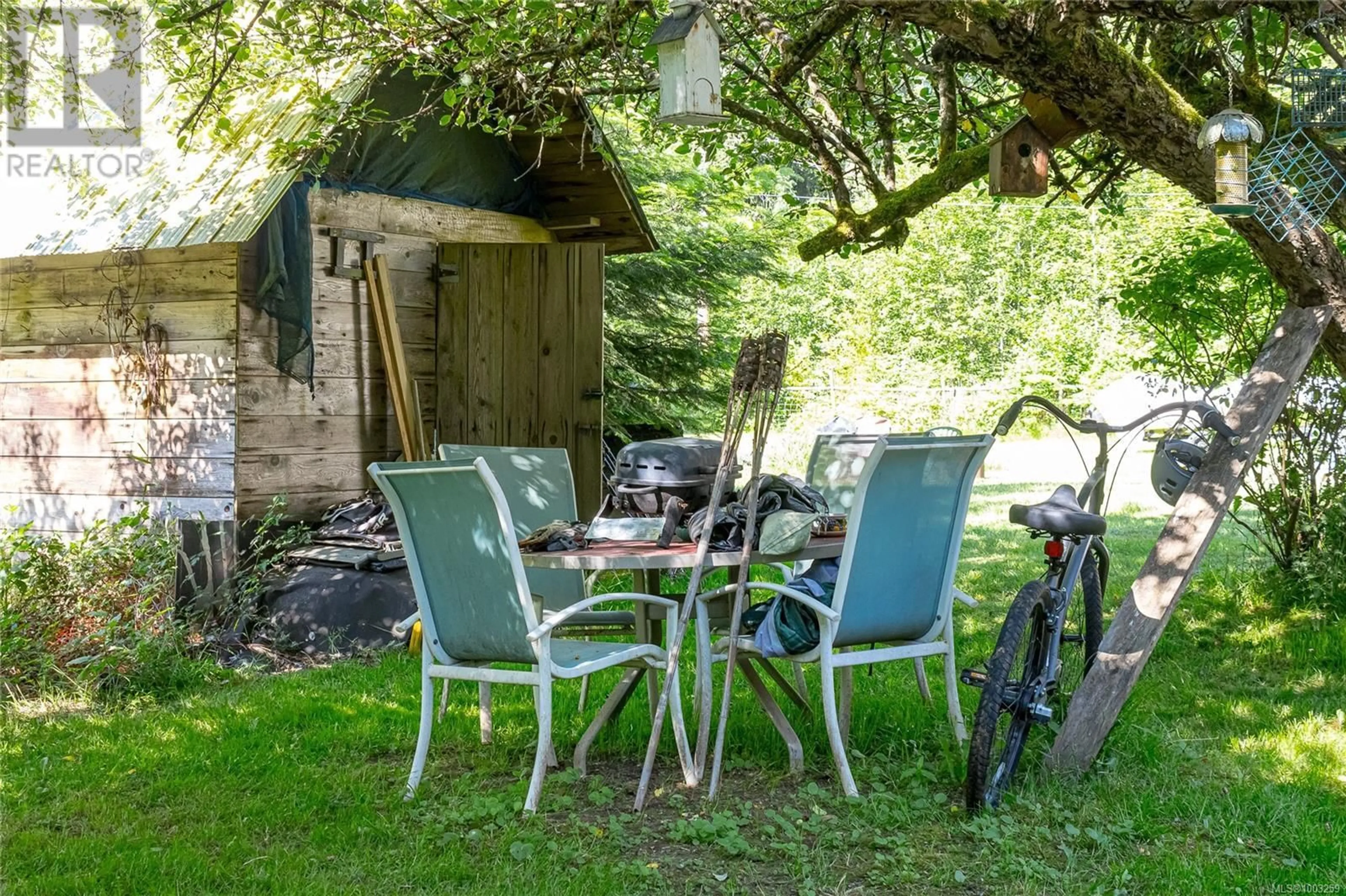 Patio, street for 2928 PALMER ROAD, Qualicum Beach British Columbia V9K1W5