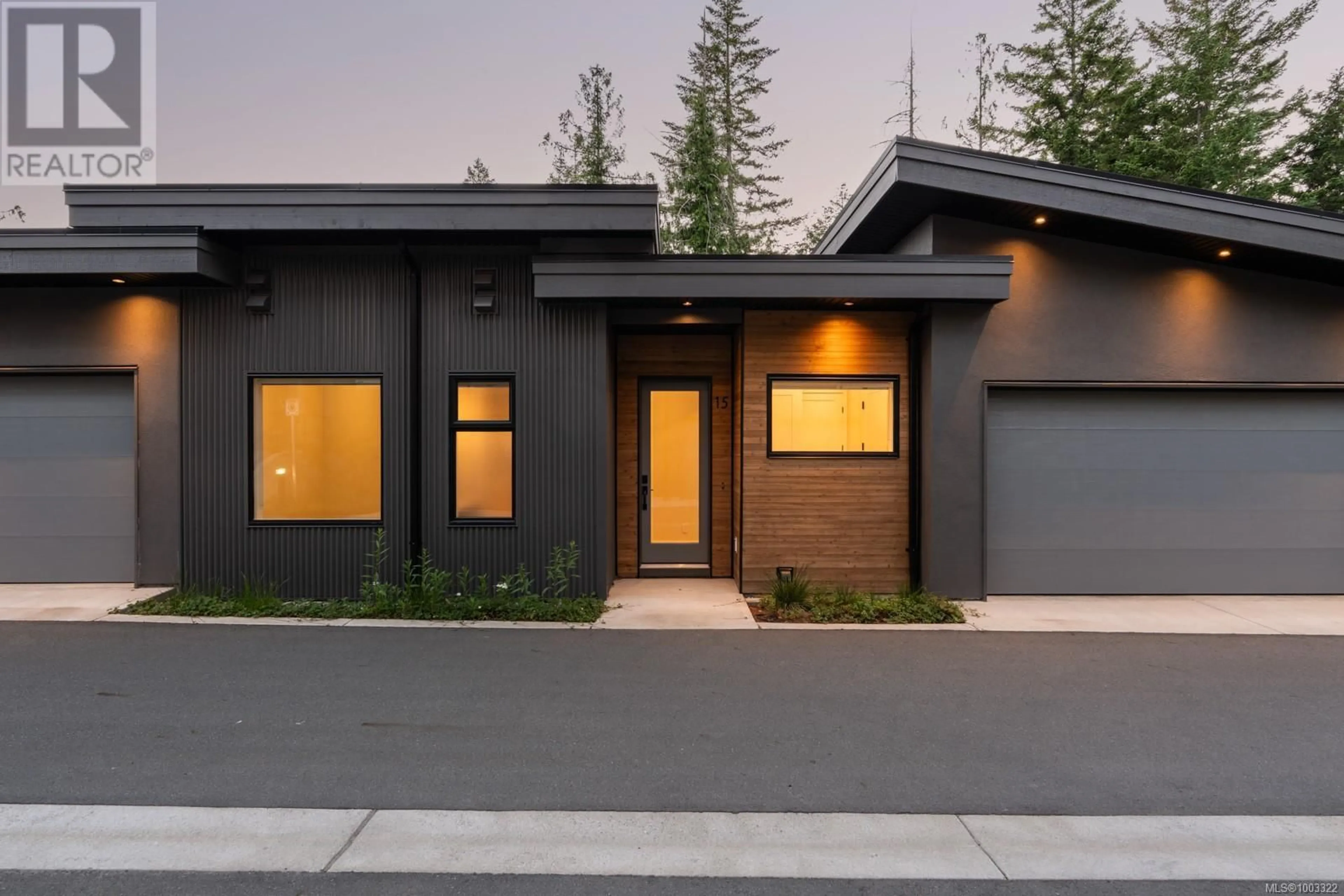 Home with vinyl exterior material, street for 15 - 3921 OLYMPIAN WAY, Colwood British Columbia V9C0T1