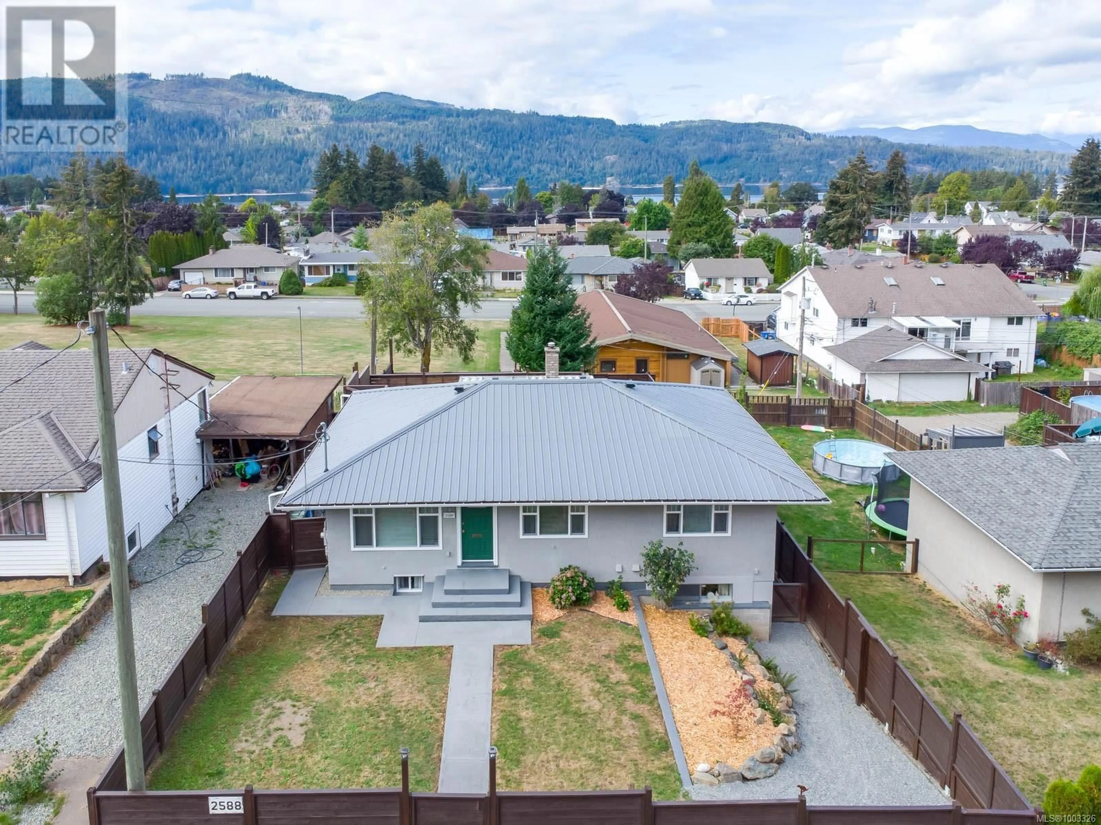 A pic from outside/outdoor area/front of a property/back of a property/a pic from drone, mountain view for 2588 11TH AVENUE, Port Alberni British Columbia V9Y2S1