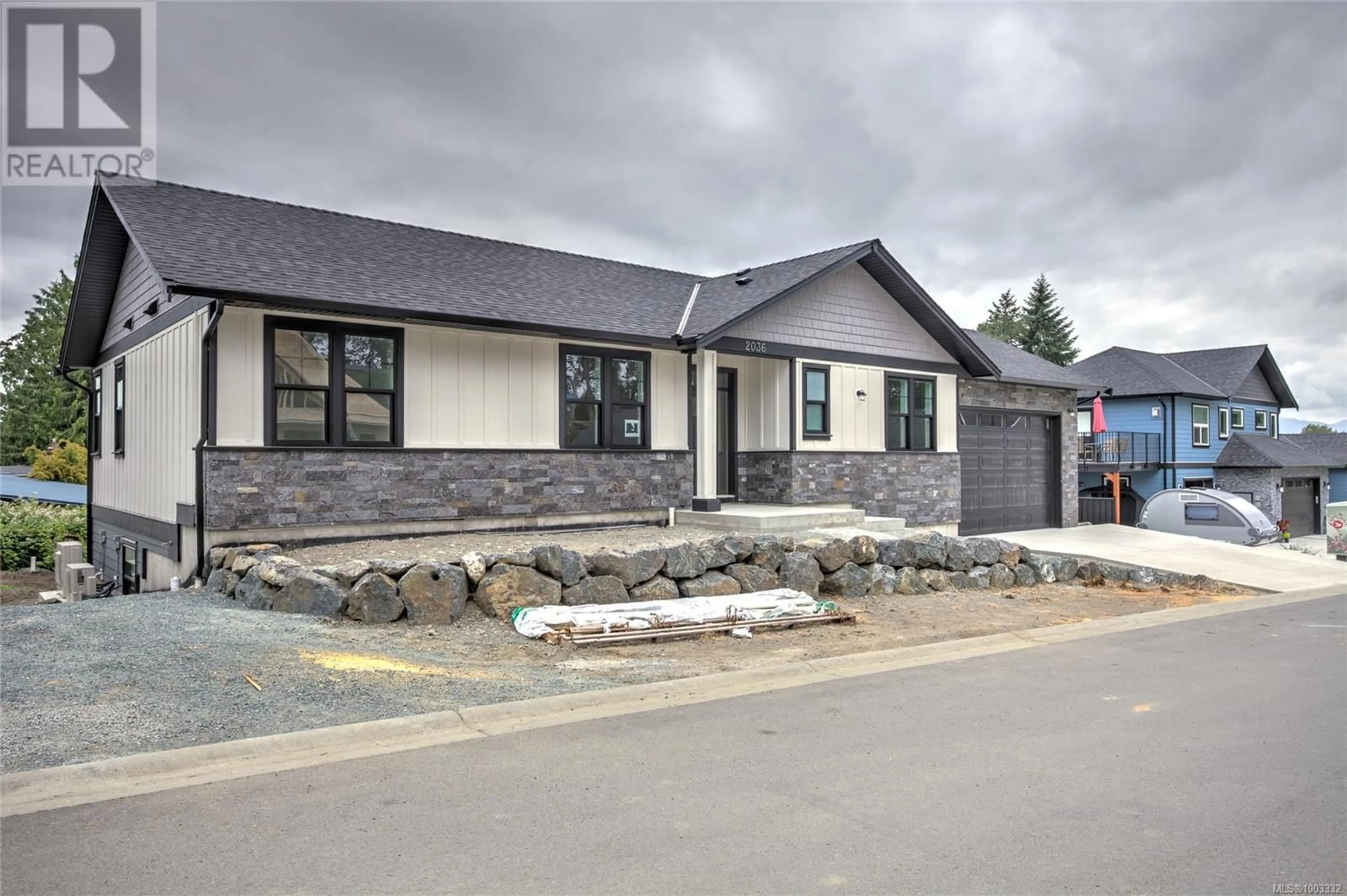 Home with brick exterior material, building for 2036 OAKHILL PLACE, Duncan British Columbia V9L0J2