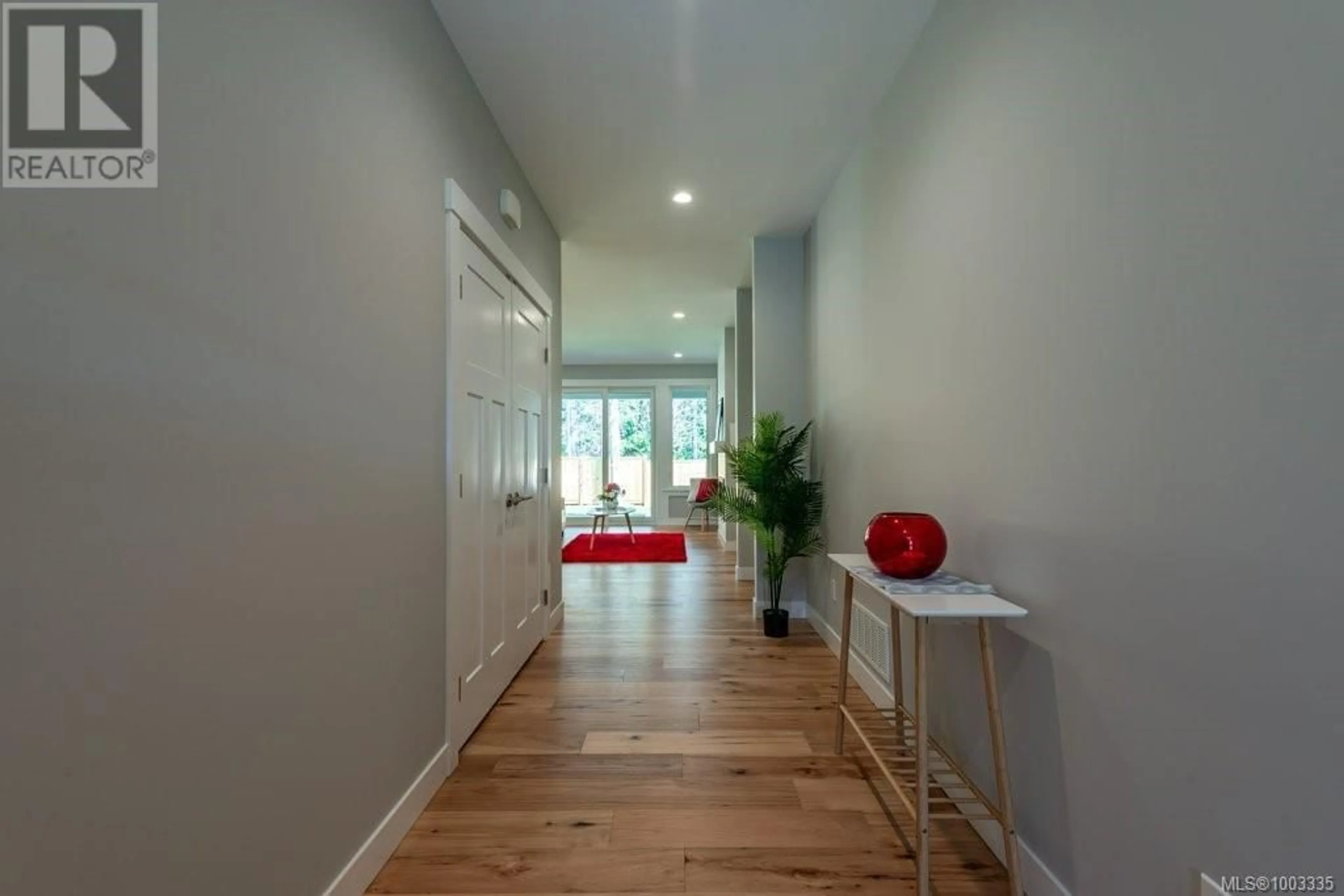 Indoor entryway for 758 SITKA STREET, Campbell River British Columbia V9H0G4