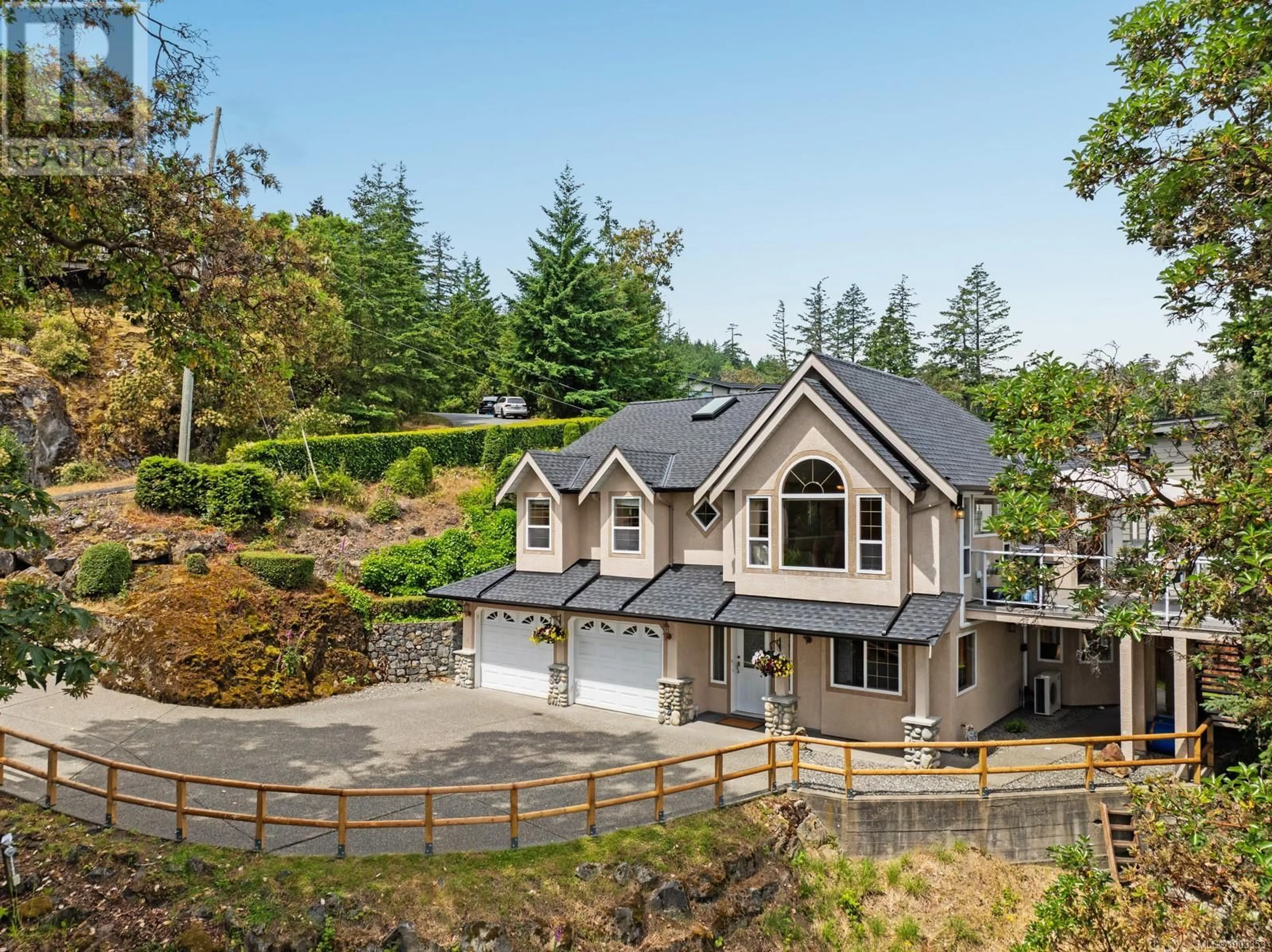 A pic from outside/outdoor area/front of a property/back of a property/a pic from drone, unknown for 907 WINDSHIP PLACE, Langford British Columbia V9B5X7