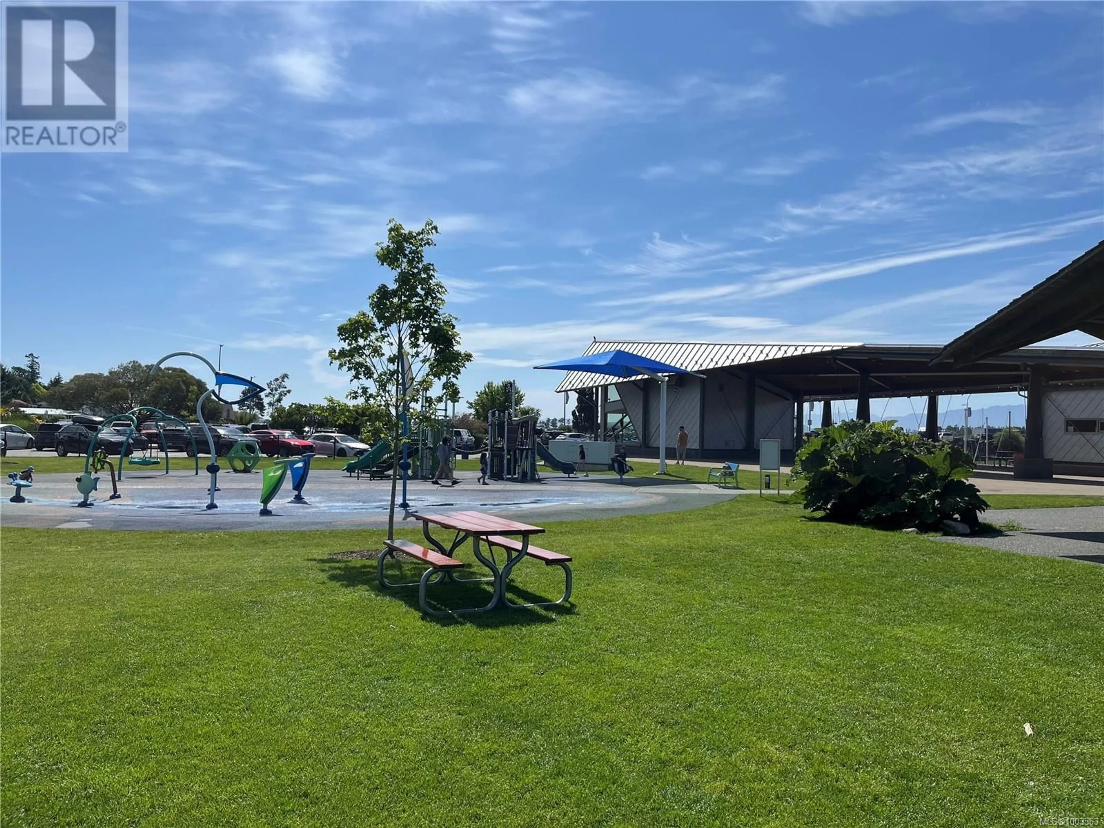 A pic from outside/outdoor area/front of a property/back of a property/a pic from drone, unknown for 305 - 137 PORT AUGUSTA STREET, Comox British Columbia V9M3N8