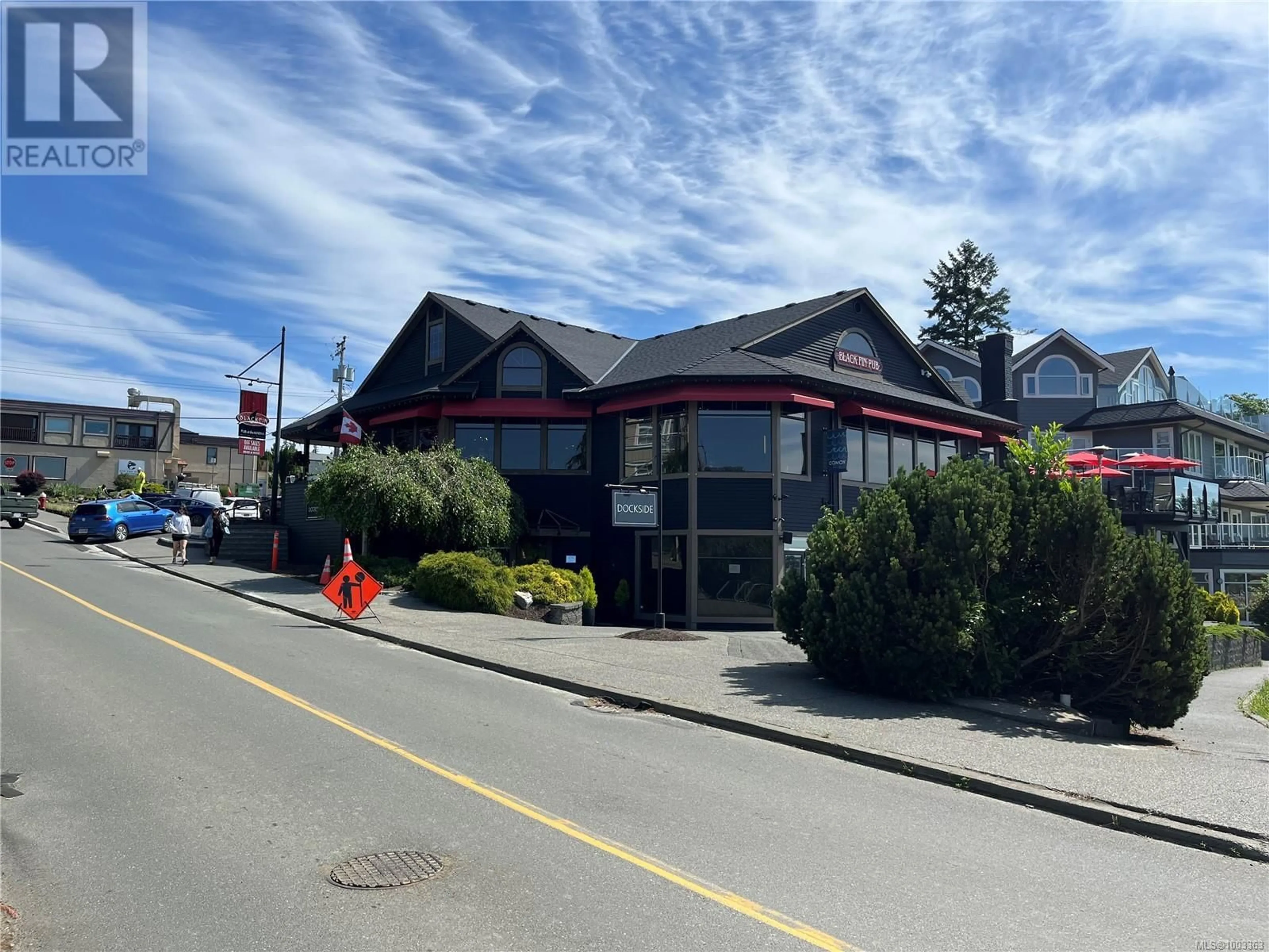 A pic from outside/outdoor area/front of a property/back of a property/a pic from drone, street for 305 - 137 PORT AUGUSTA STREET, Comox British Columbia V9M3N8