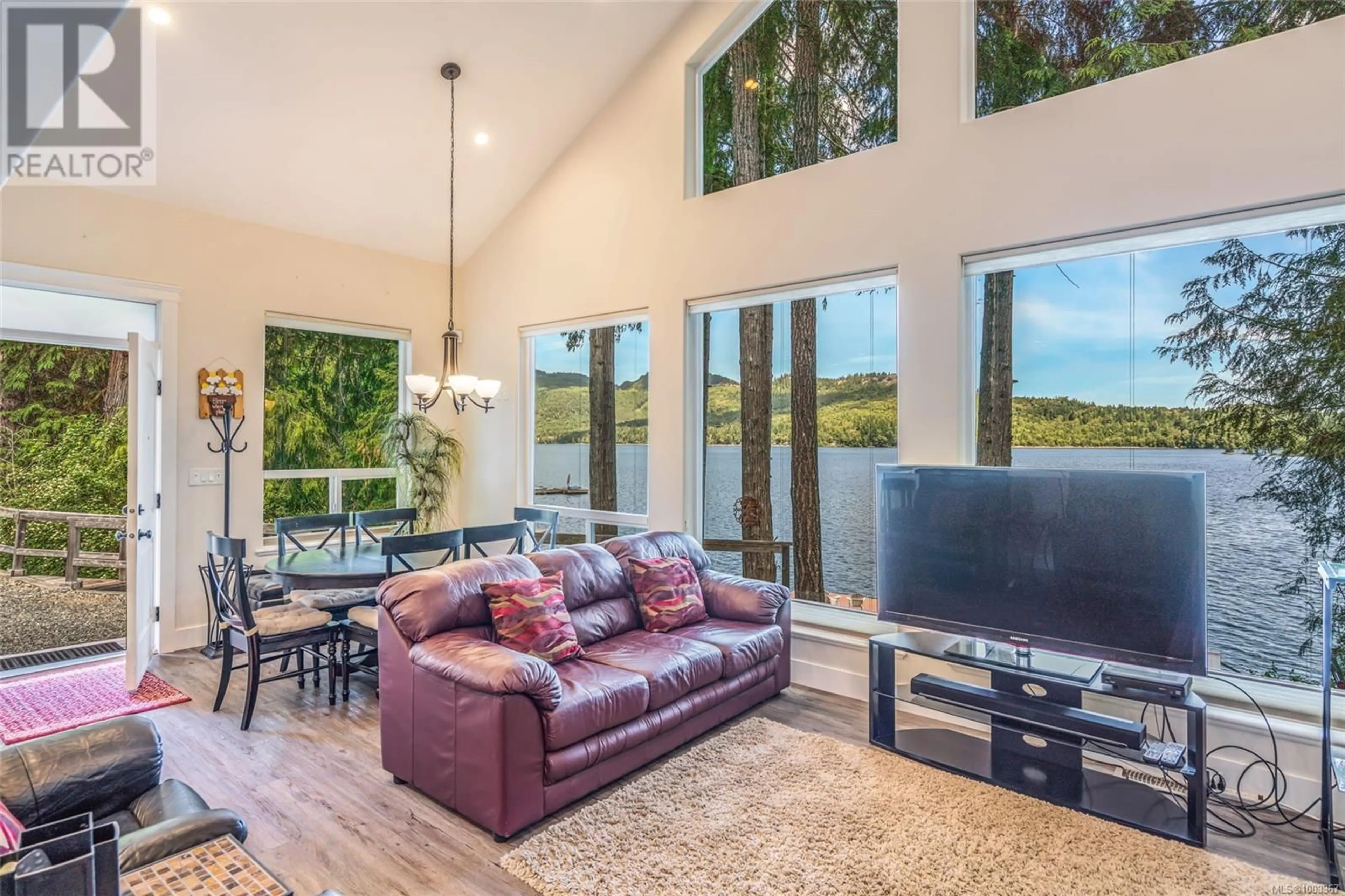 Living room with furniture, unknown for 2270 SOUTH LAKE ROAD, Qualicum Beach British Columbia V9K2L7