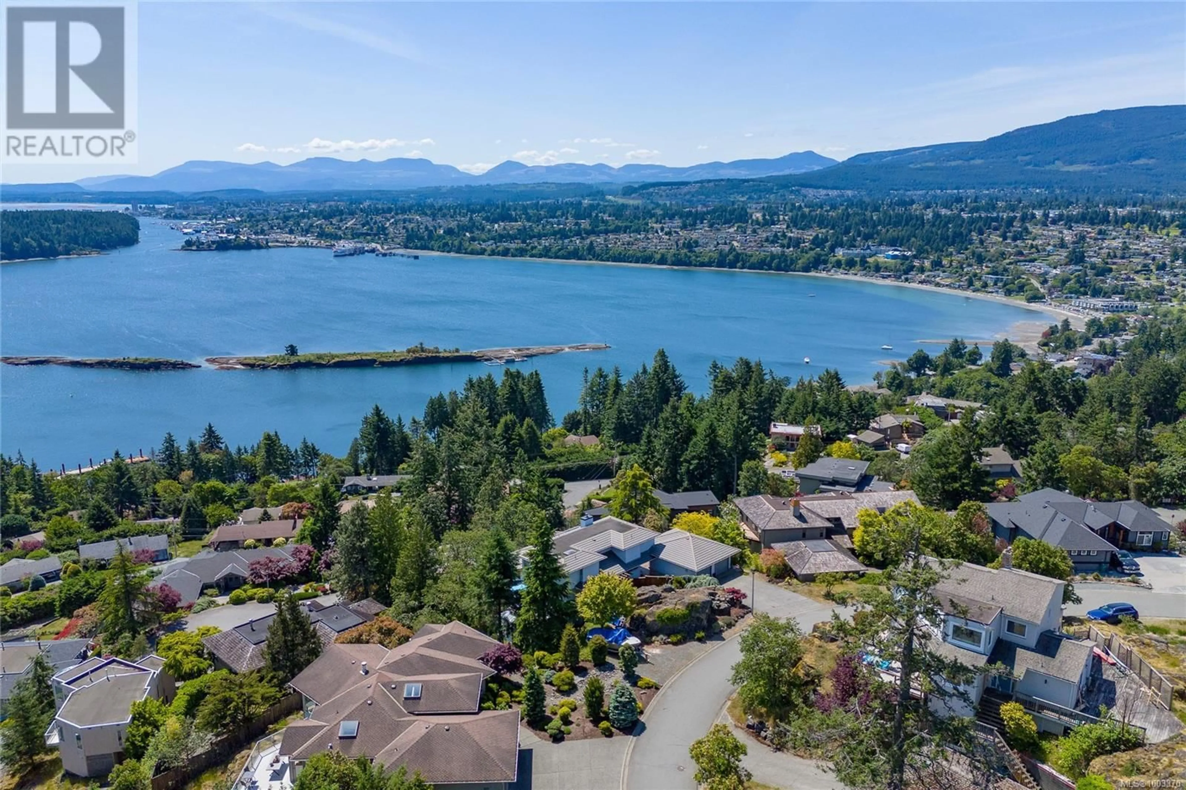 A pic from outside/outdoor area/front of a property/back of a property/a pic from drone, water/lake/river/ocean view for 180 CANTERBURY CRESCENT, Nanaimo Alberta V9T4S4